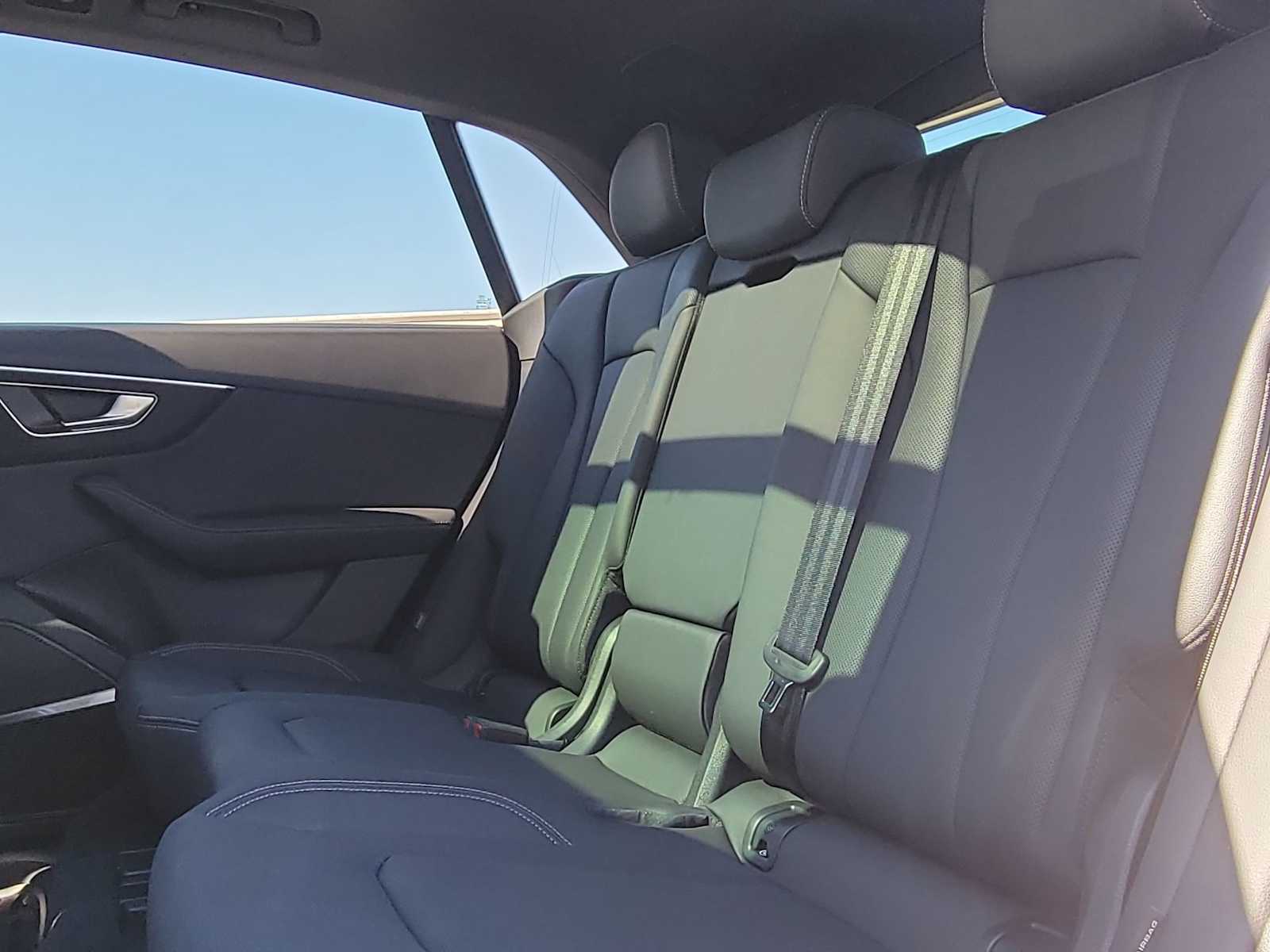 Thumbnail: 2025 Audi Q8 - 19