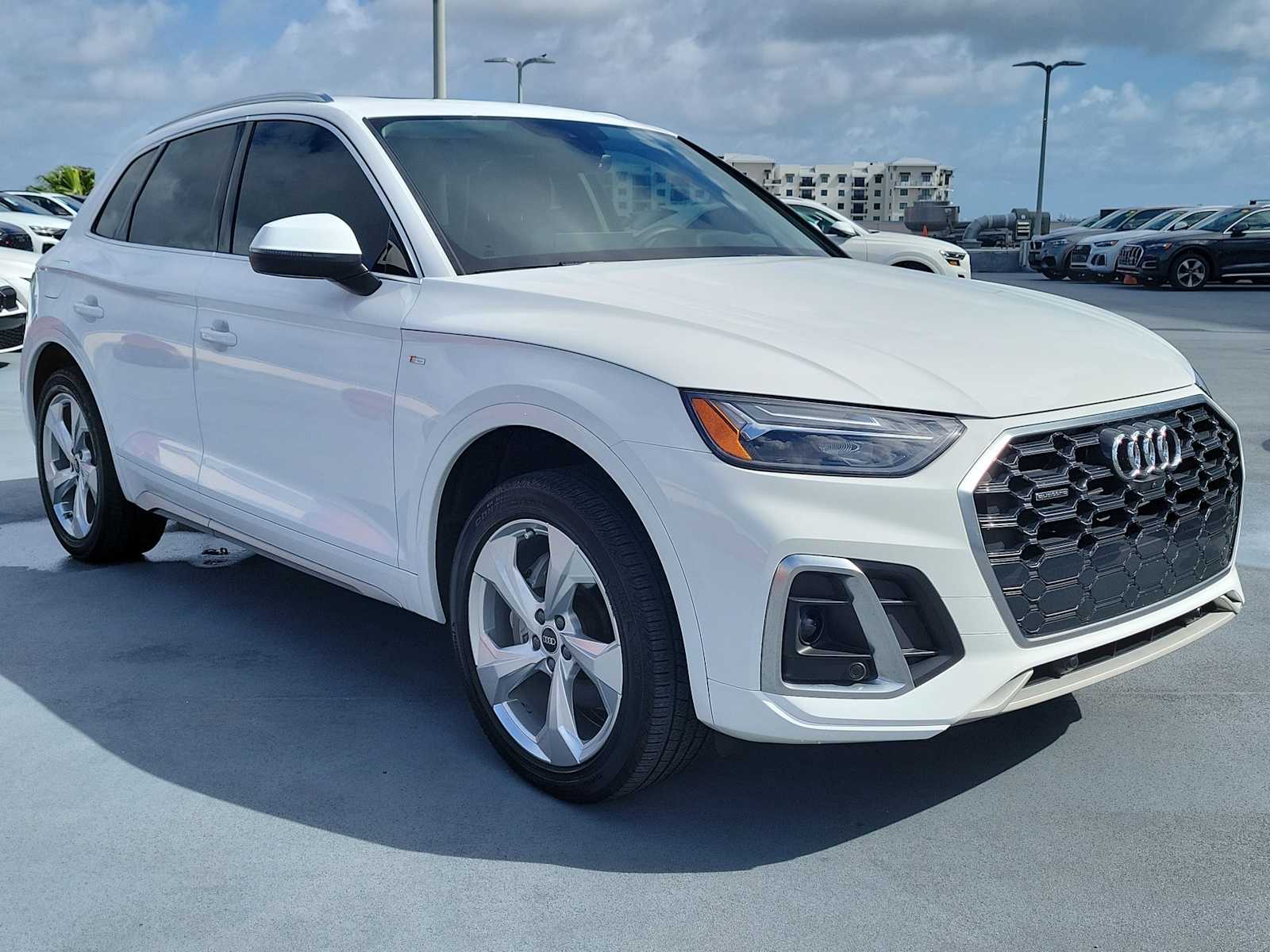 Thumbnail: 2023 Audi Q5 - 8