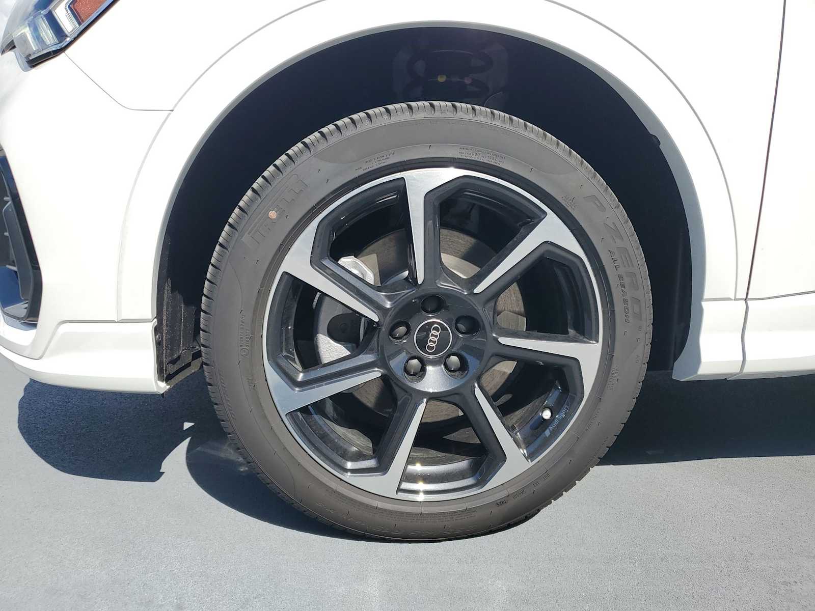 Thumbnail: 2025 Audi Q3 - 10