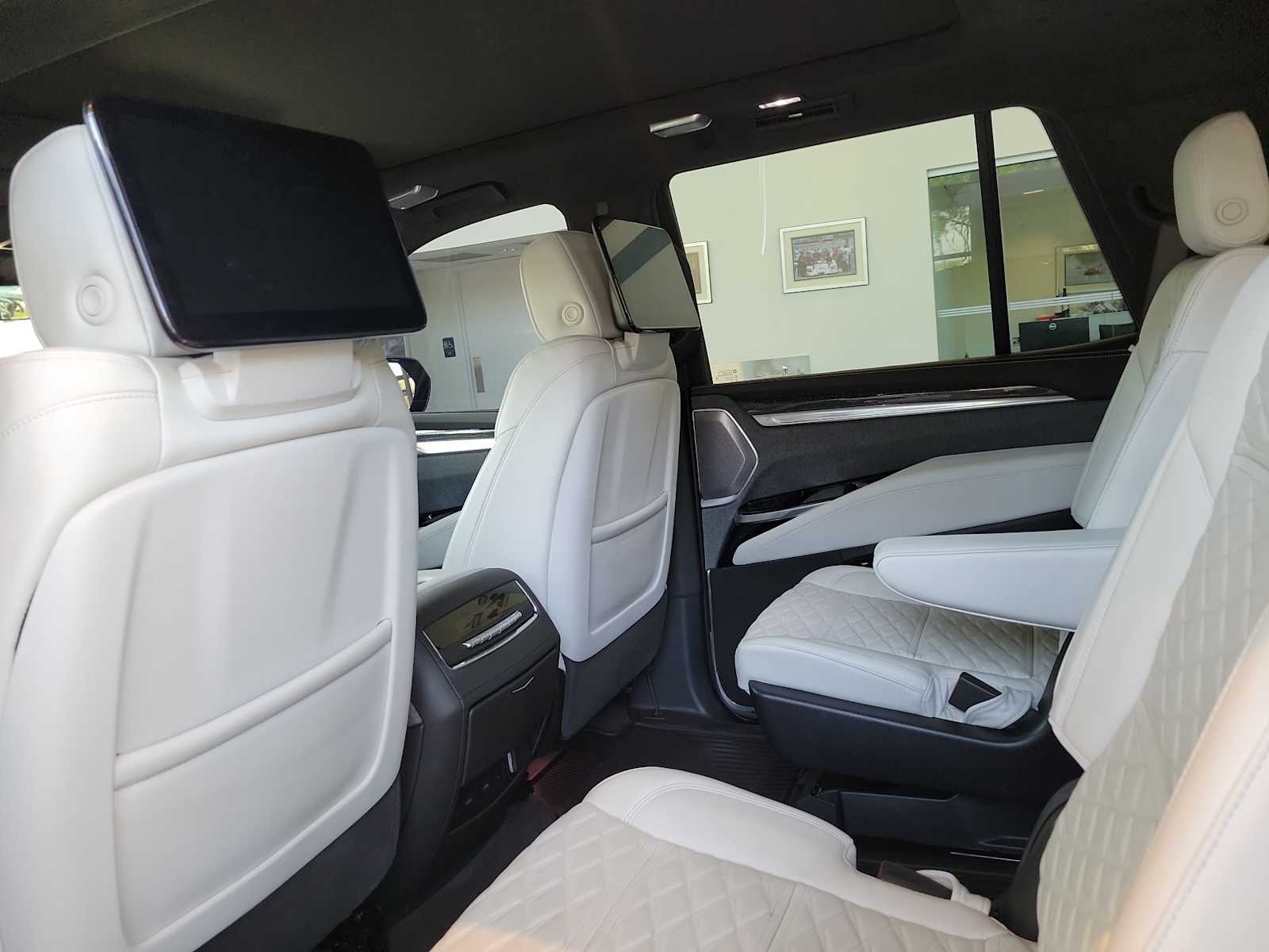 Thumbnail: 2025 Cadillac Escalade - 12