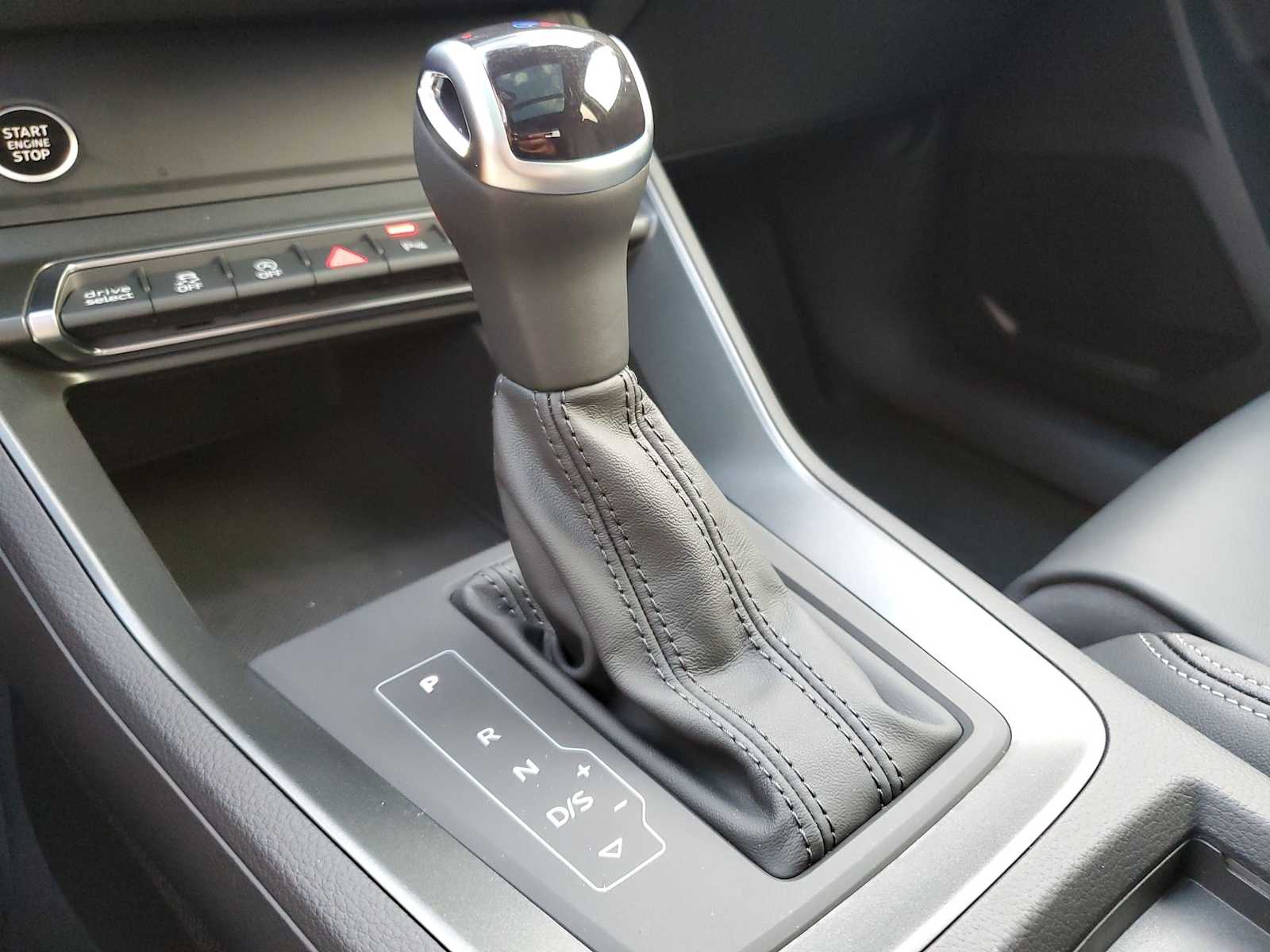 Thumbnail: 2023 Audi Q3 - 25