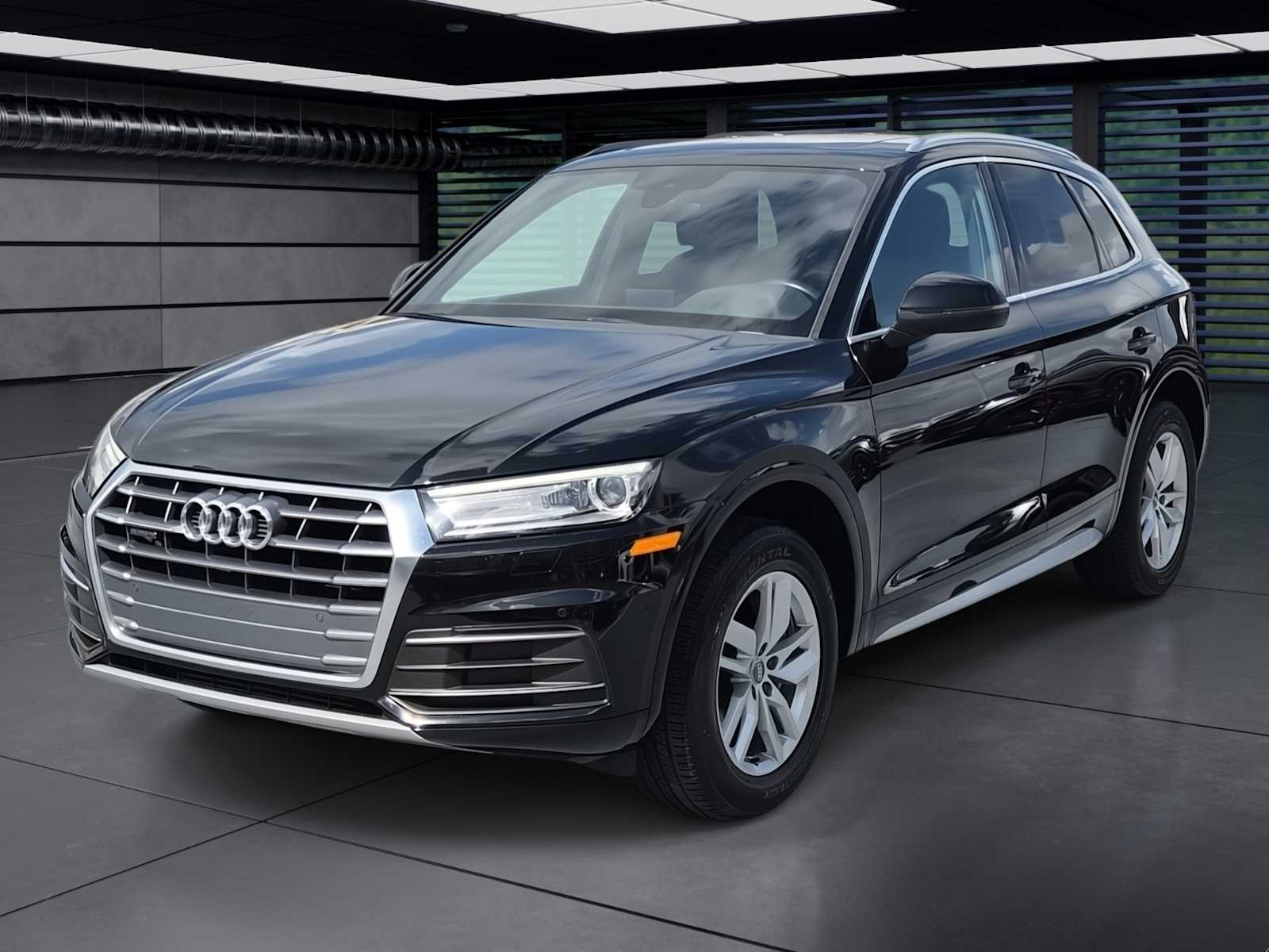 Thumbnail: 2020 Audi Q5 - 1