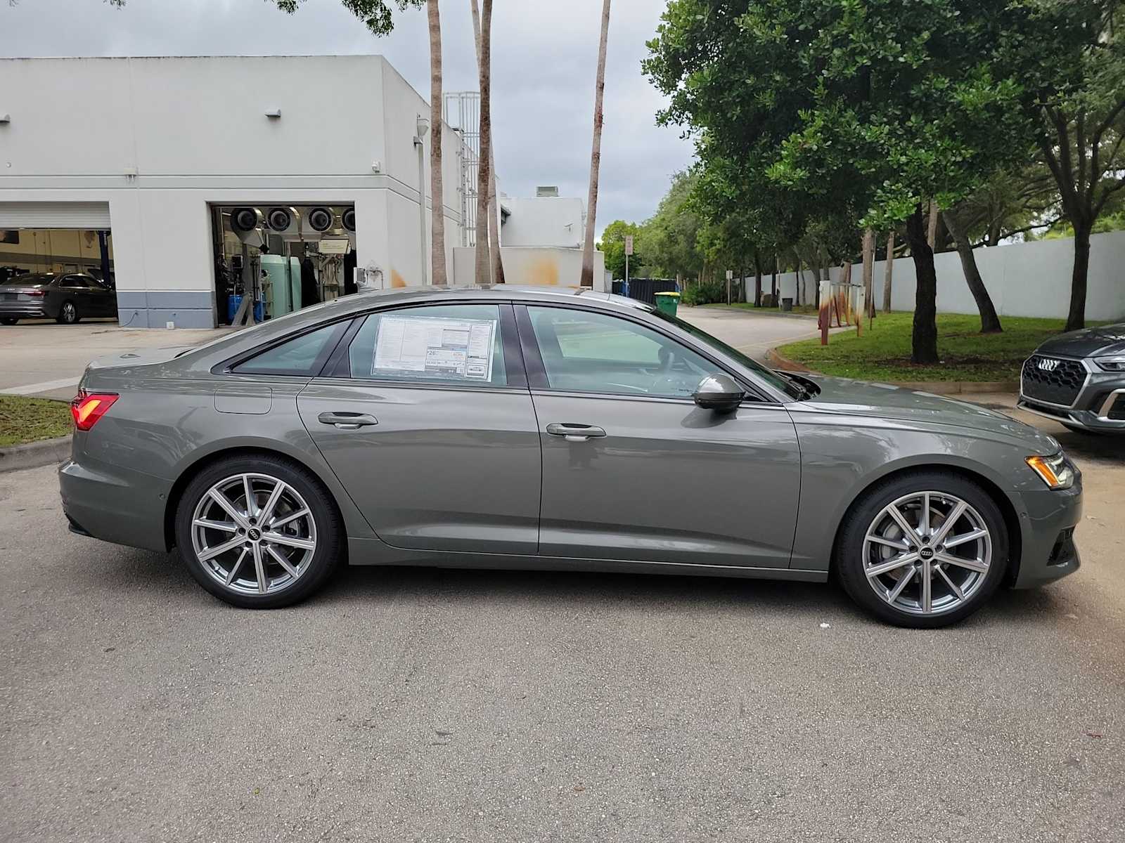 Thumbnail: 2025 Audi A6 - 9