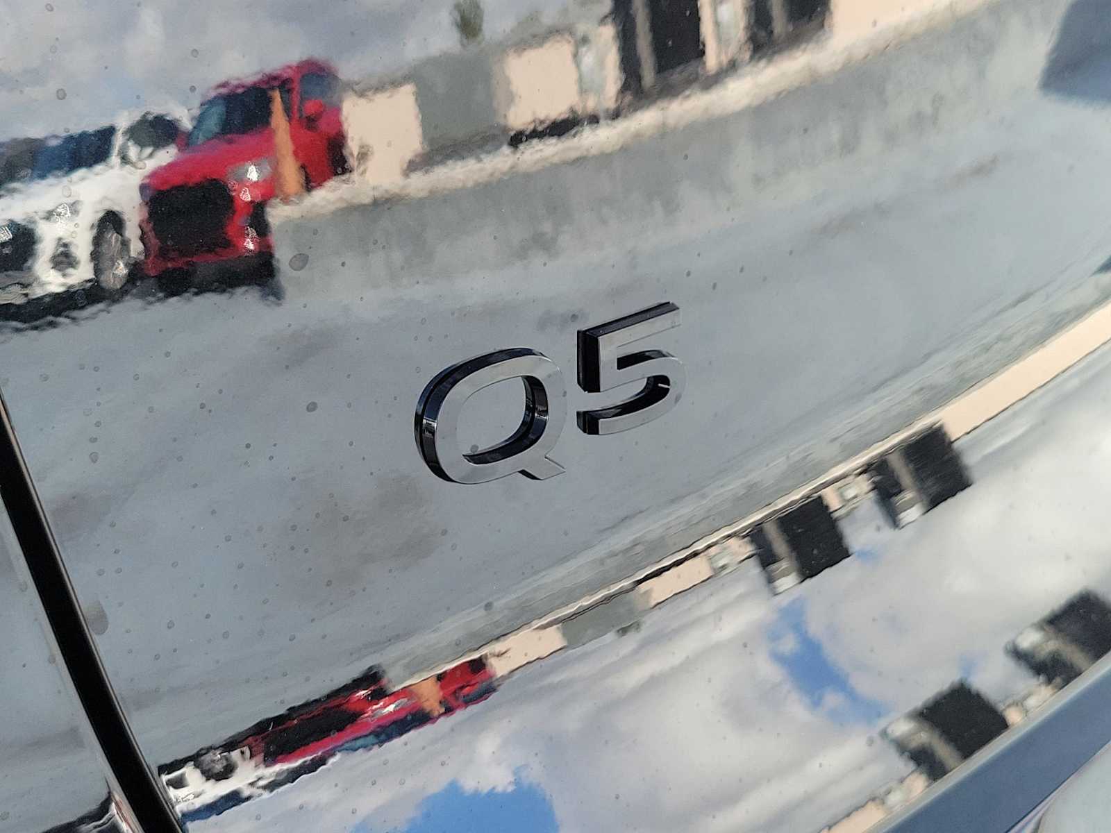 Thumbnail: 2025 Audi Q5 - 10