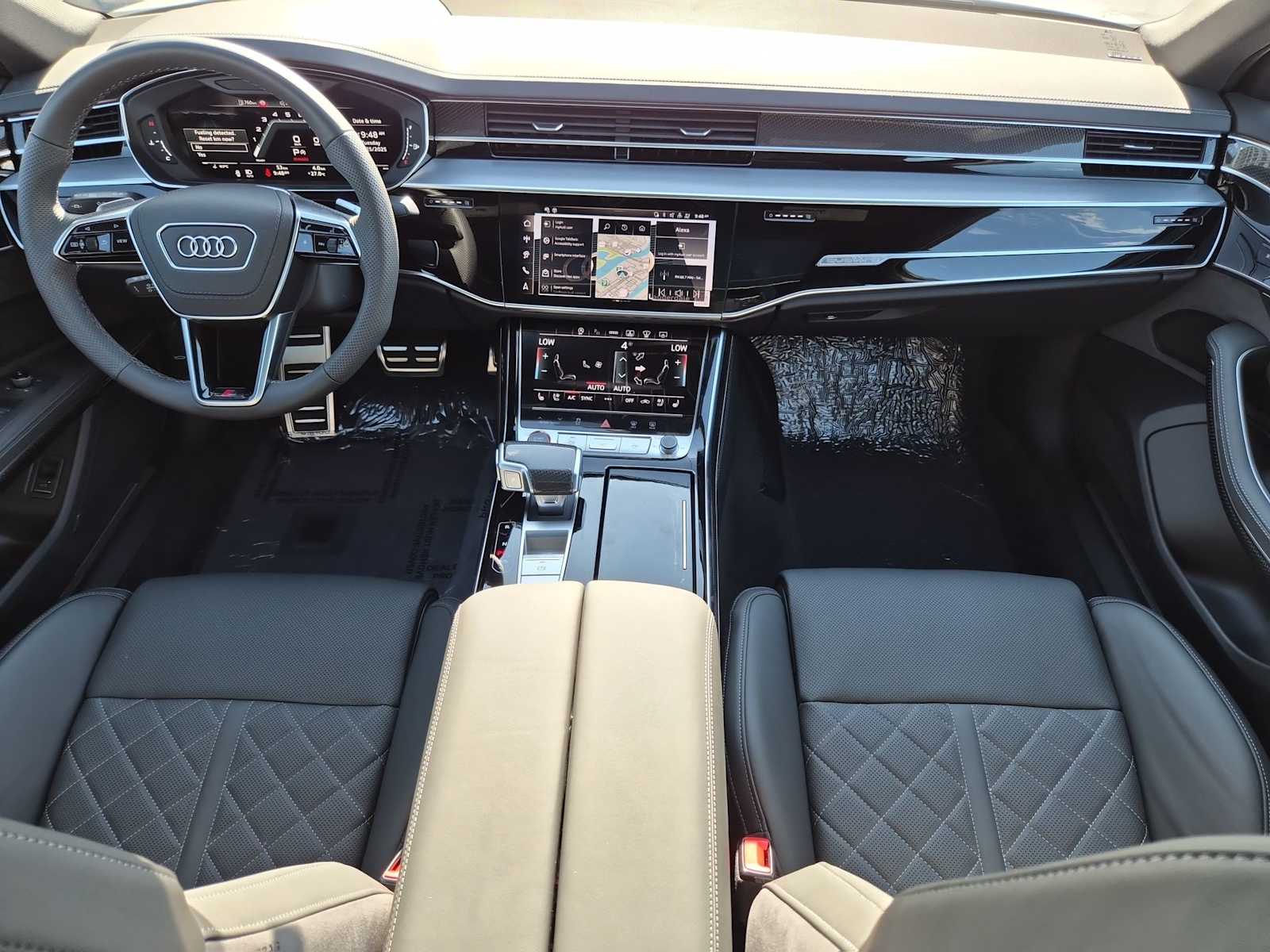 Thumbnail: 2025 Audi S8 - 14