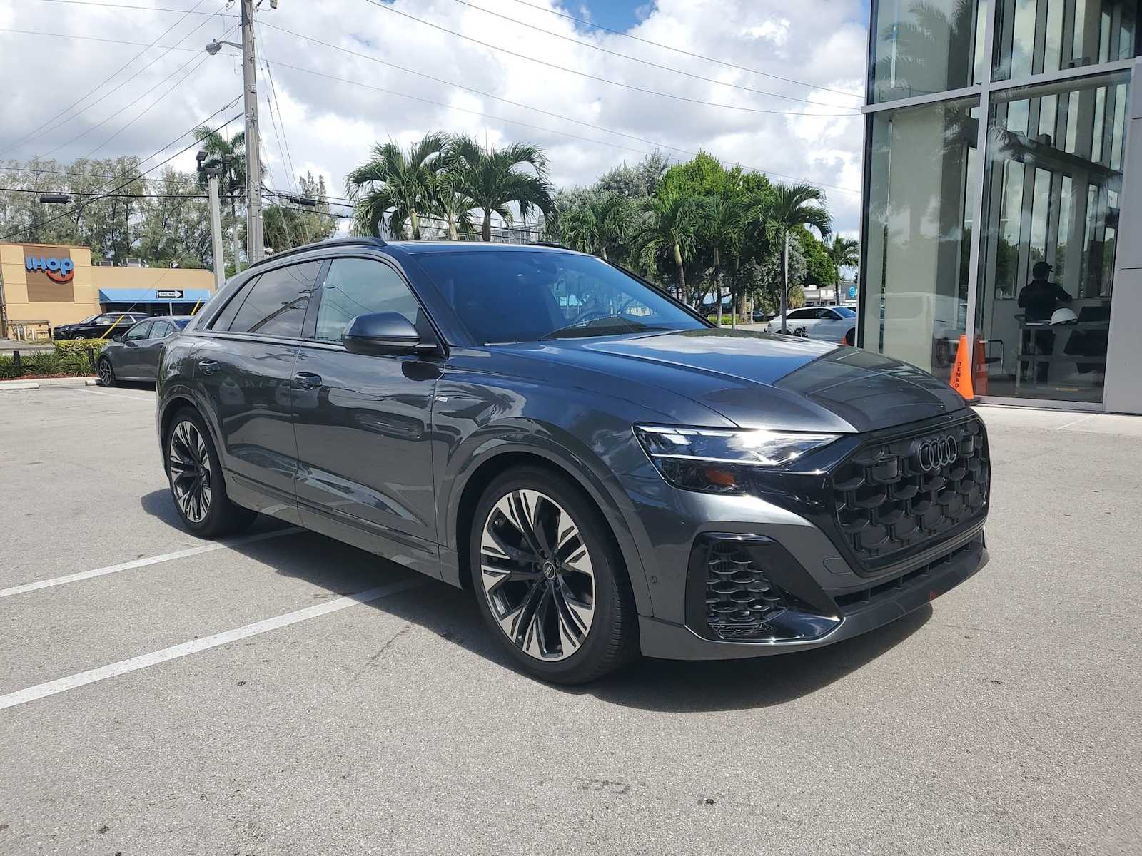 Thumbnail: 2025 Audi Q8 - 7