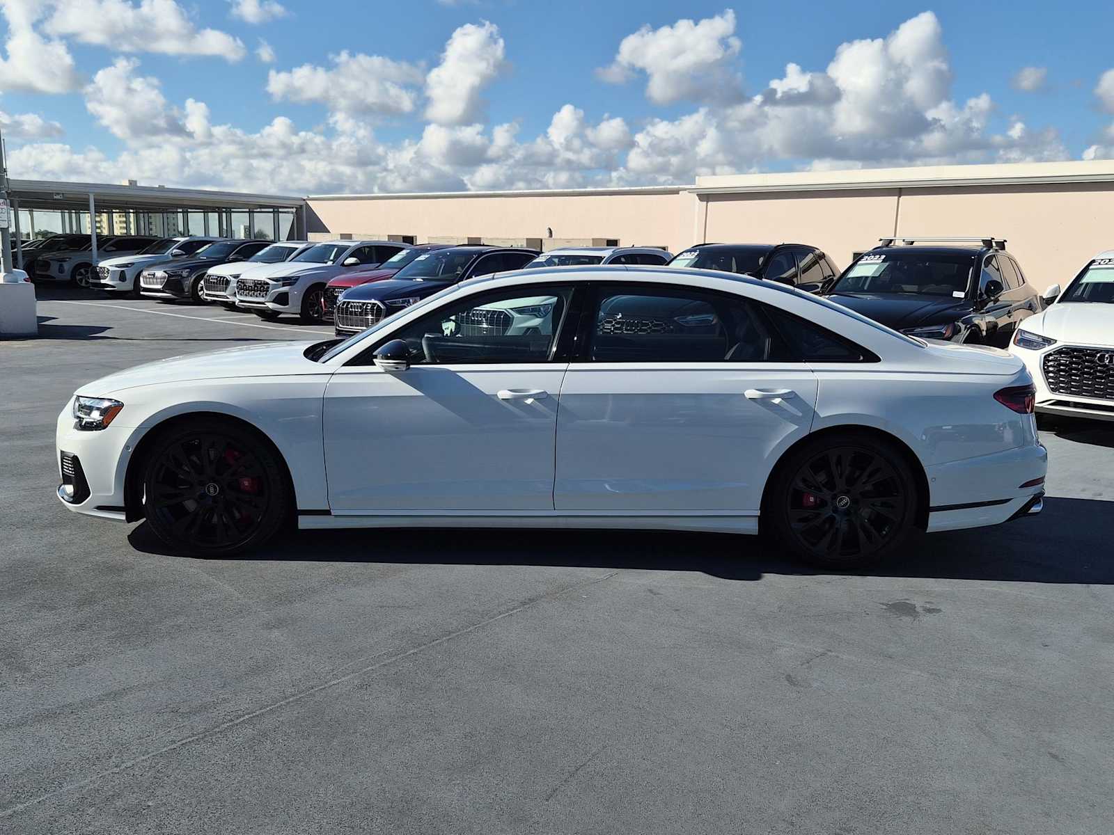 Thumbnail: 2025 Audi S8 - 3