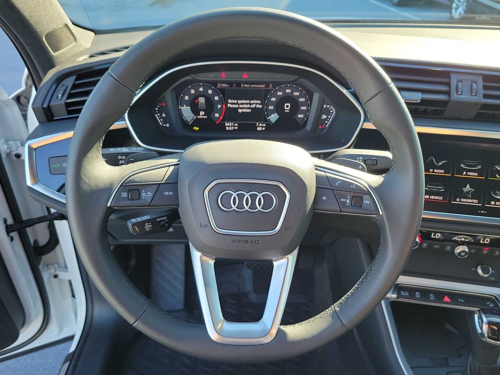 Thumbnail: 2025 Audi Q3 - 20