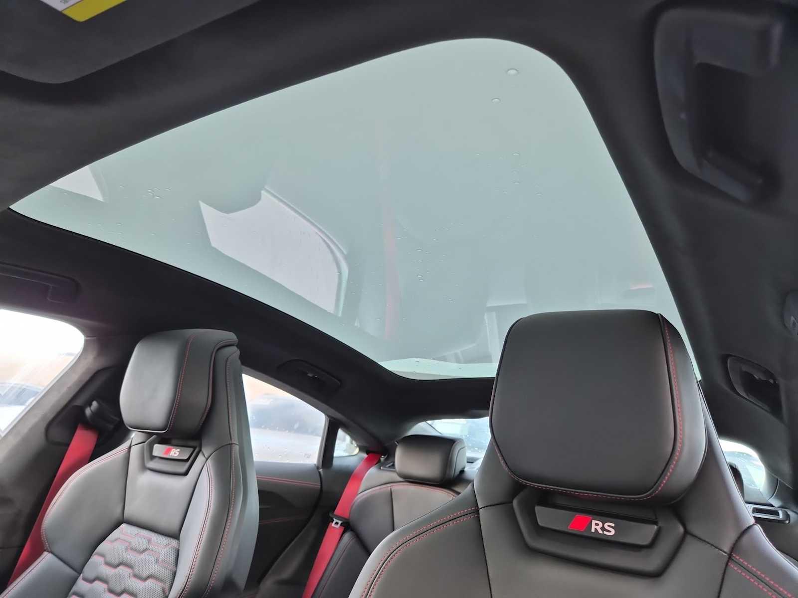 Thumbnail: 2026 Audi RS e-tron GT - 17