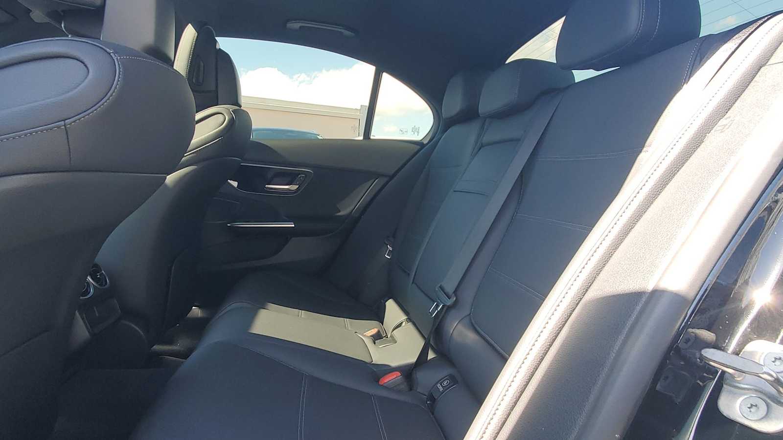 Thumbnail: 2024 Mercedes-Benz C-Class - 20