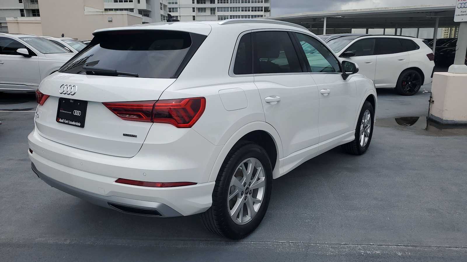 Thumbnail: 2023 Audi Q3 - 6