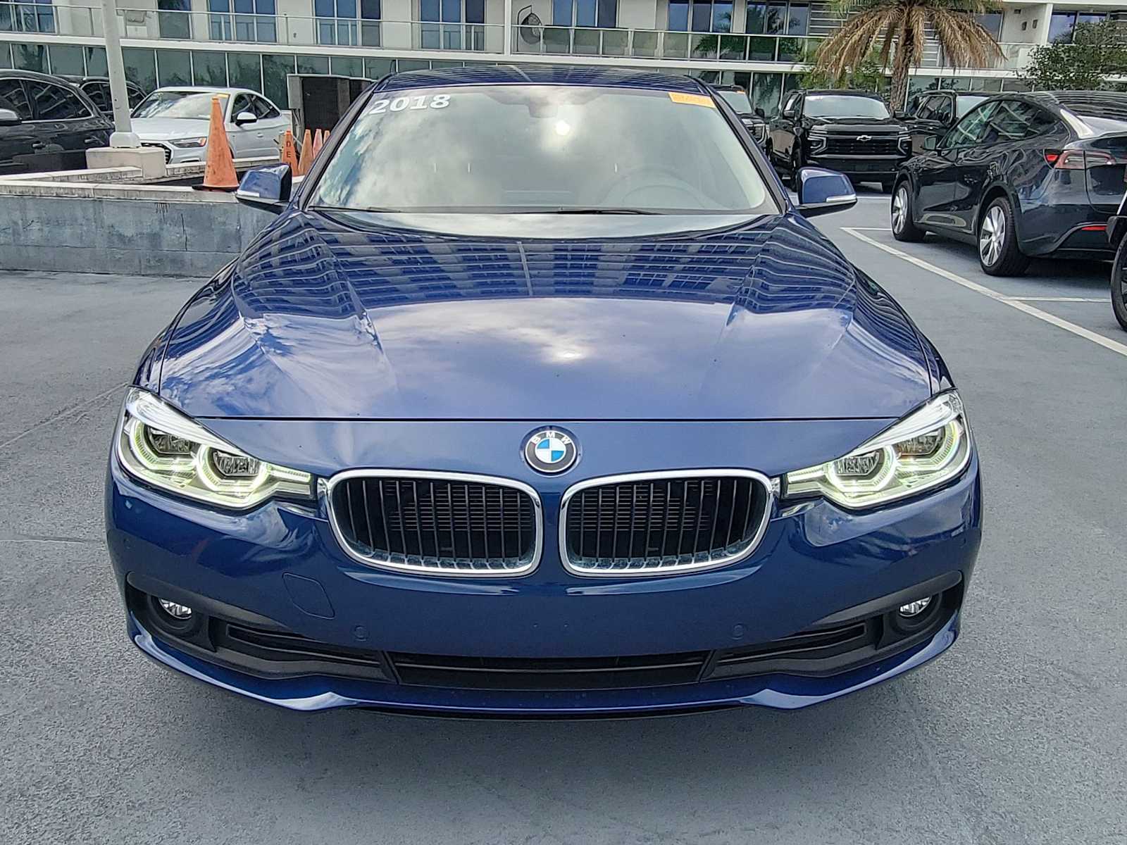 Thumbnail: 2018 BMW 3 Series - 8
