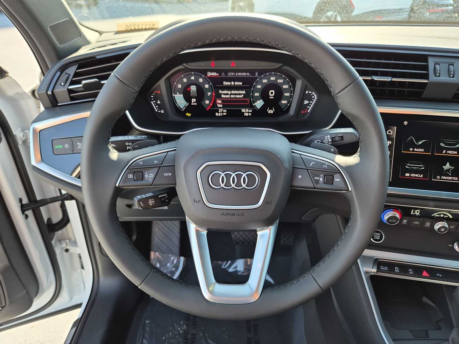 Thumbnail: 2025 Audi Q3 - 20