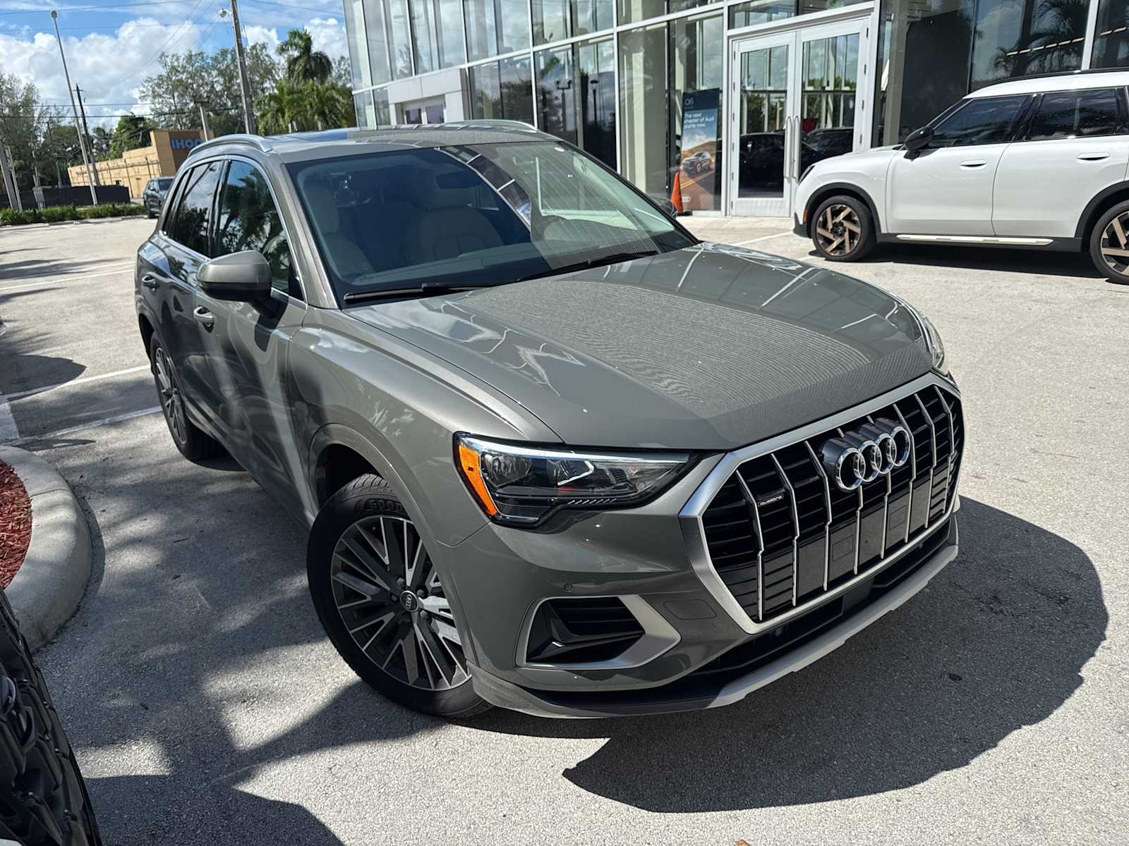 Thumbnail: 2022 Audi Q3 - 2