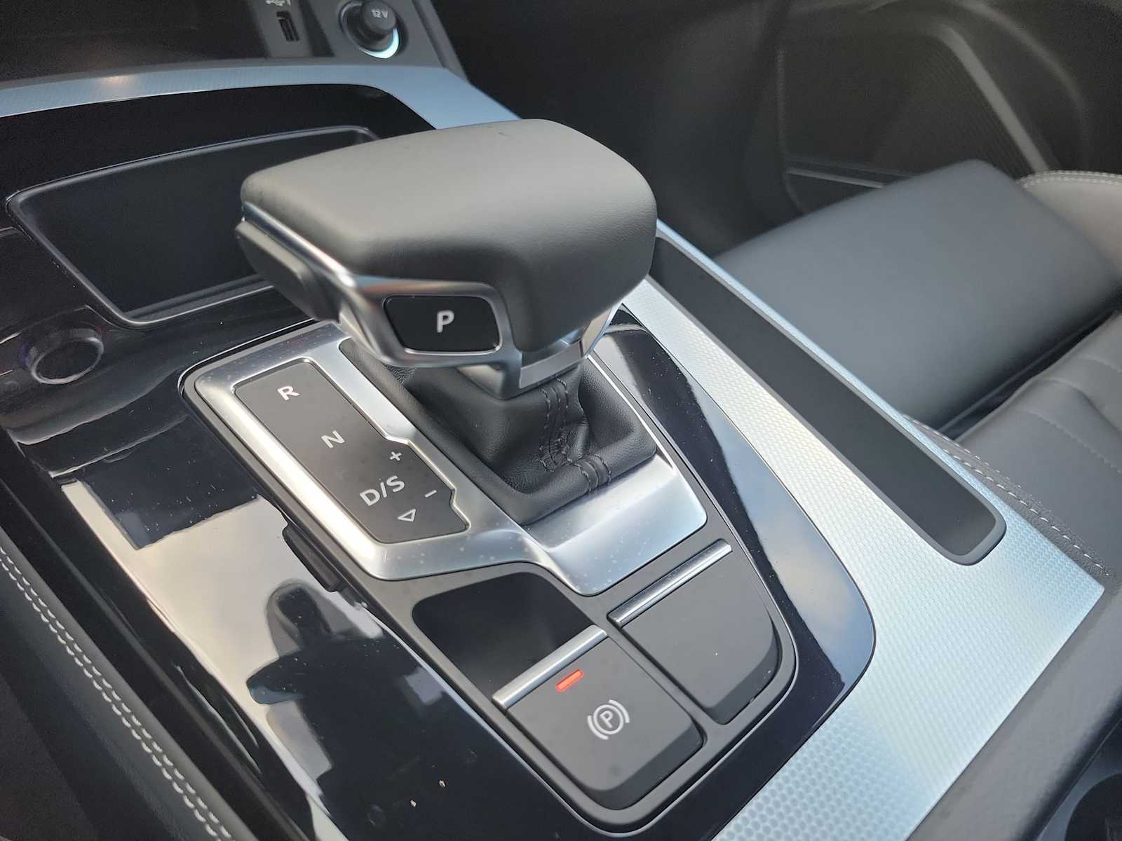 Thumbnail: 2025 Audi Q5 - 31