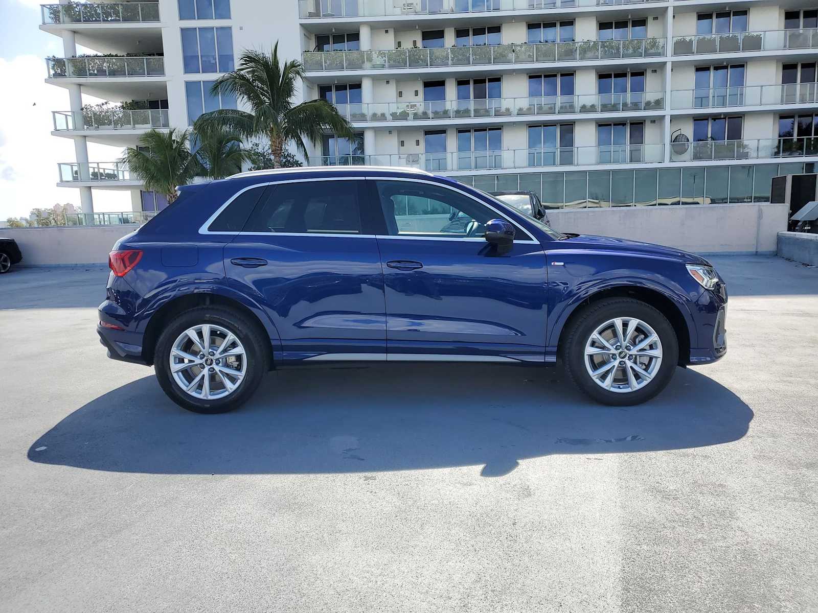 Thumbnail: 2025 Audi Q3 - 7