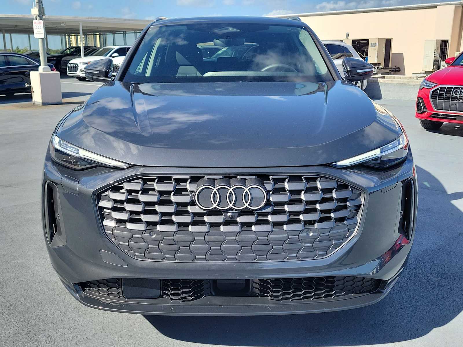 Thumbnail: 2025 Audi Q5 - 9