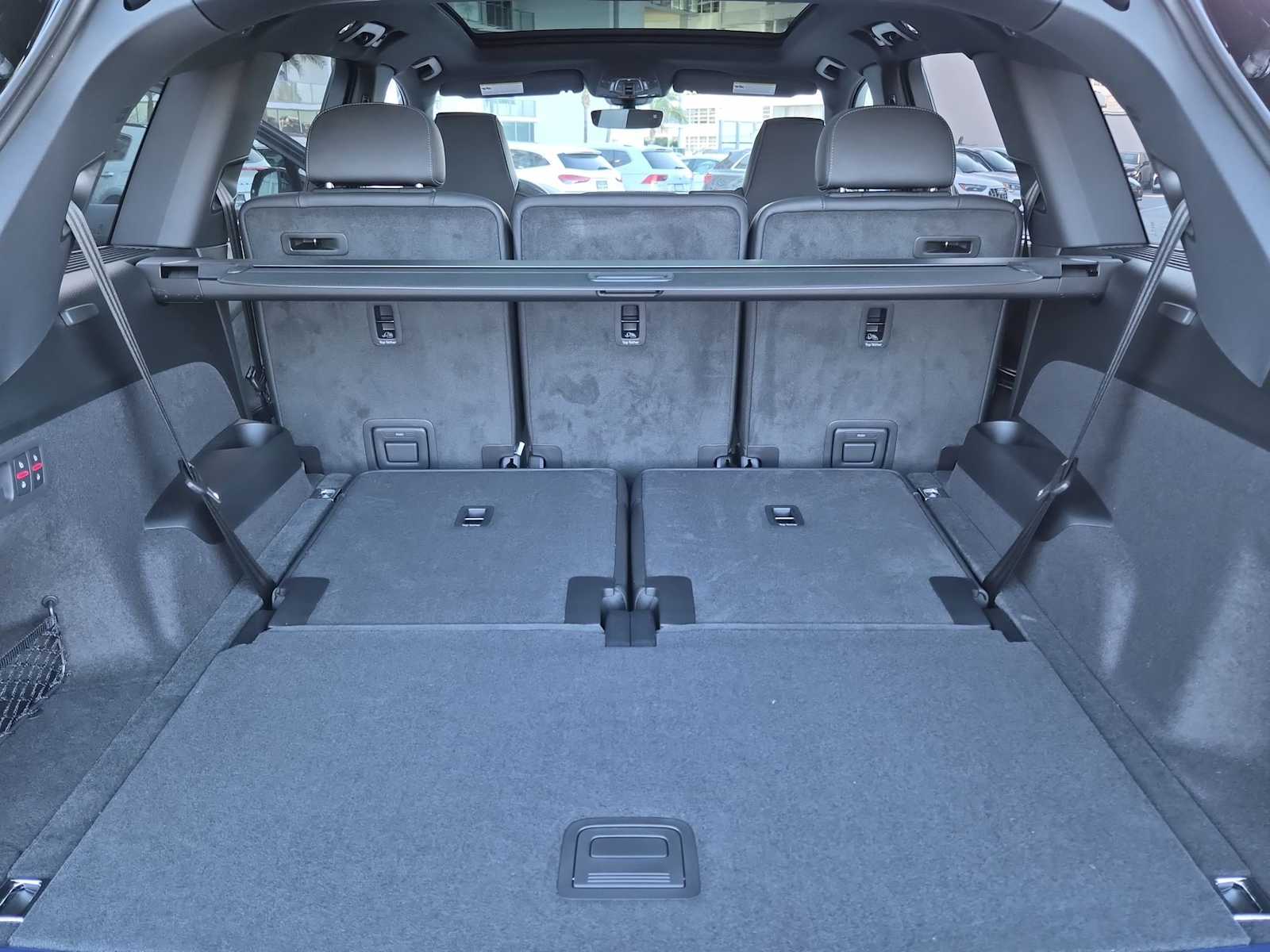 Thumbnail: 2026 Audi SQ7 - 27