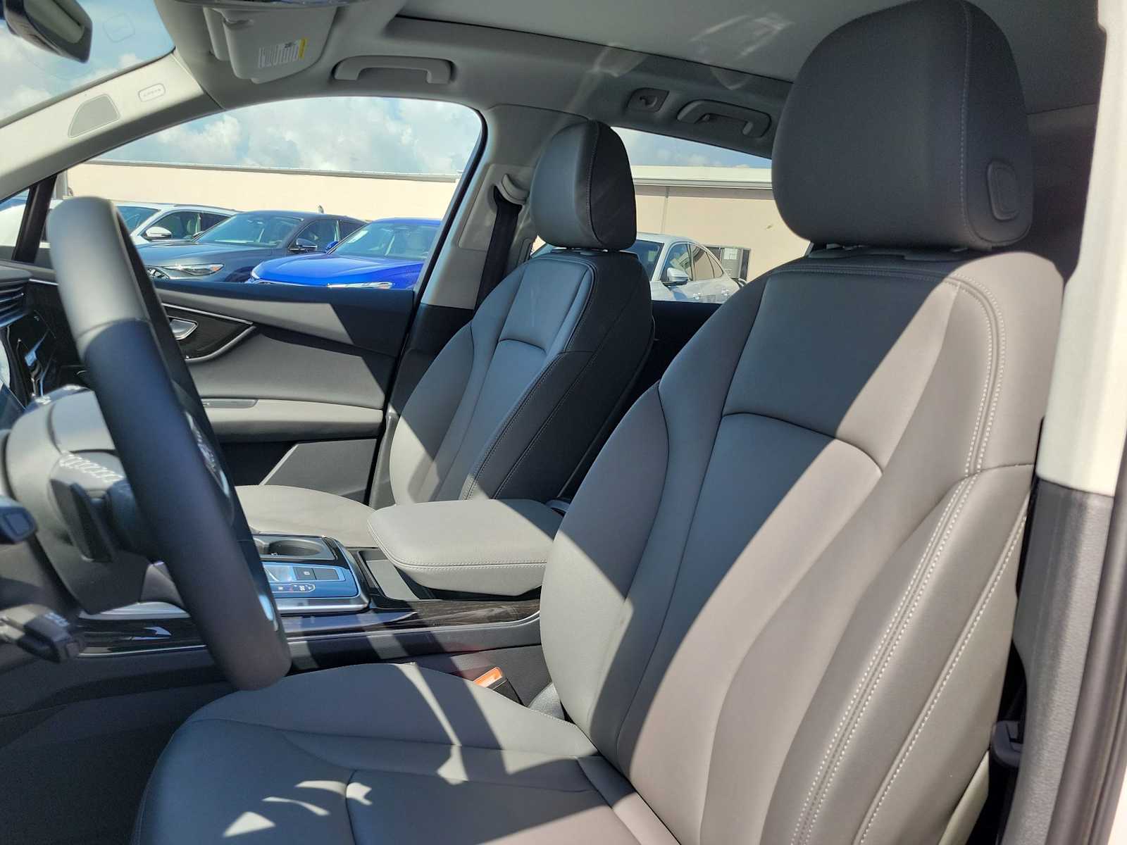 Thumbnail: 2026 Audi Q7 - 16