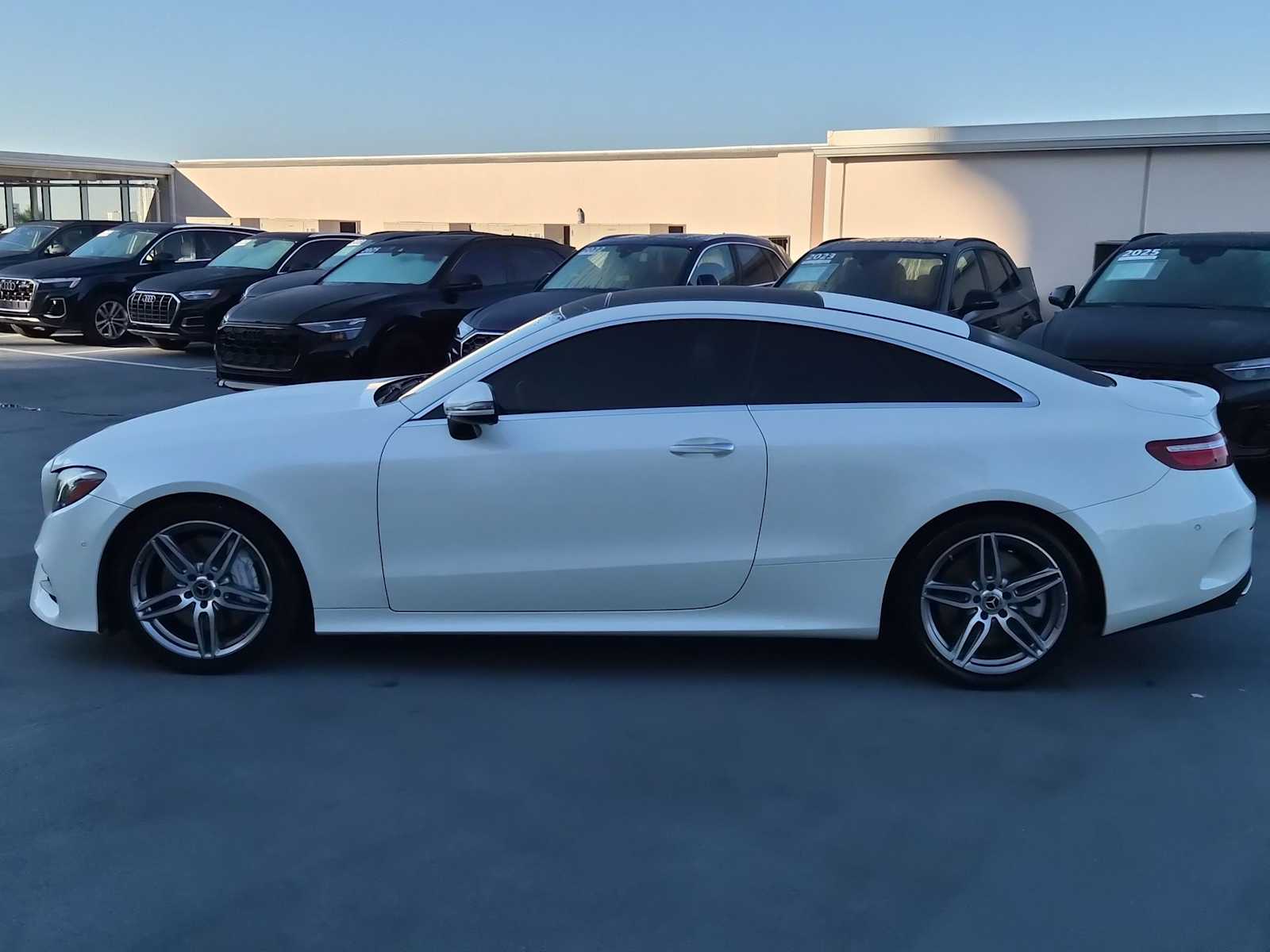 Thumbnail: 2018 Mercedes-Benz E-Class - 3