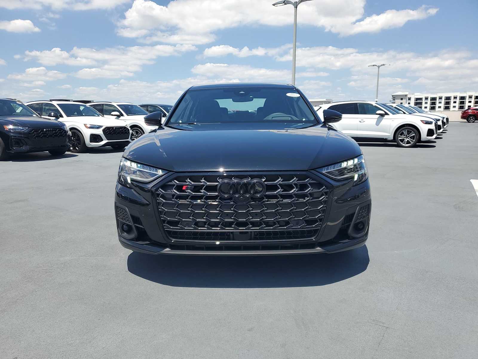 Thumbnail: 2025 Audi S8 - 9