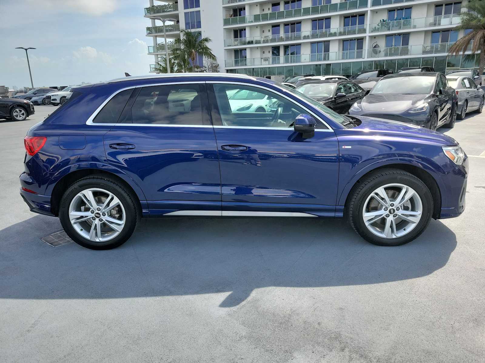 Thumbnail: 2022 Audi Q3 - 6