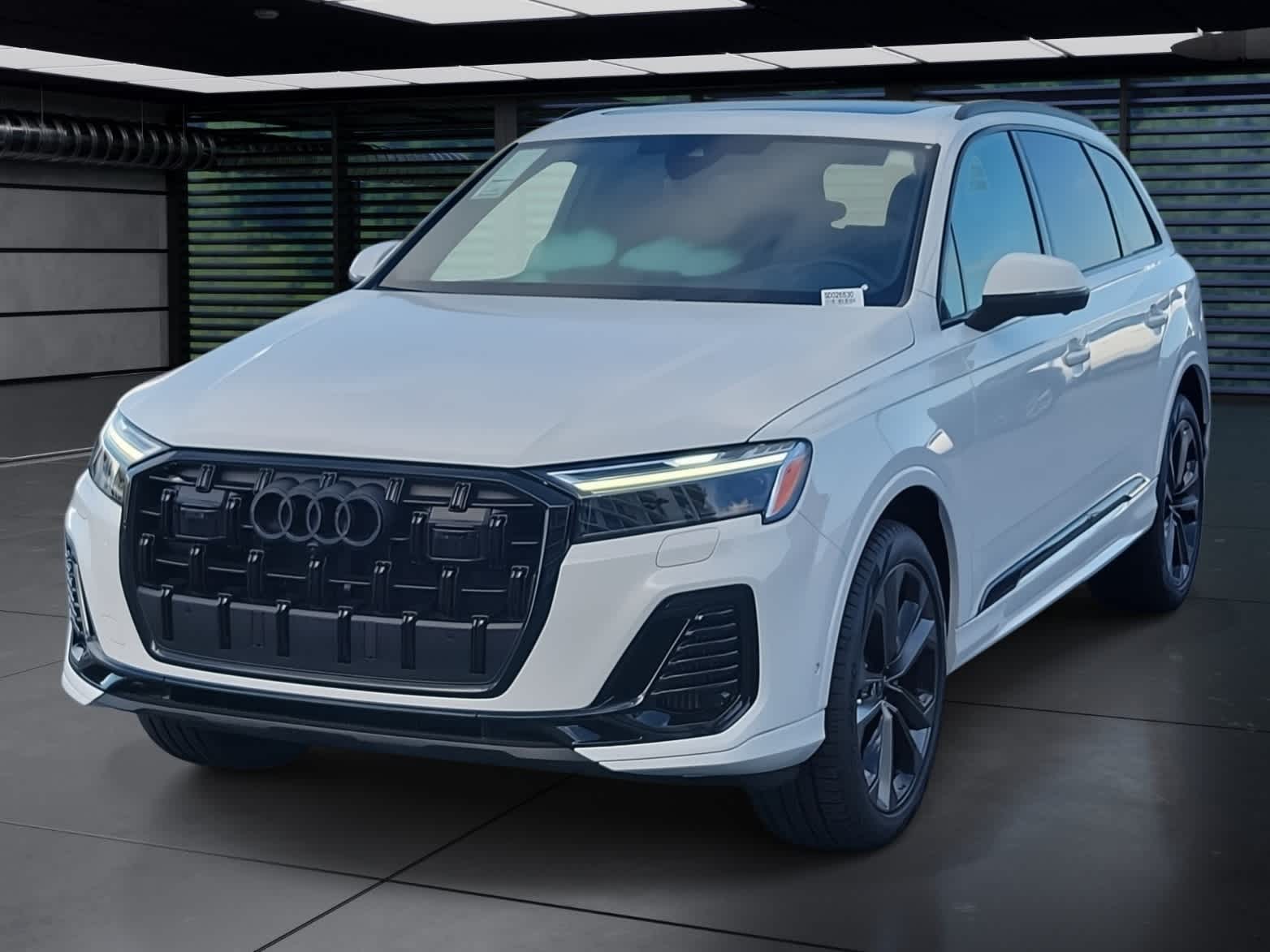 Thumbnail: 2025 Audi Q7 - 1