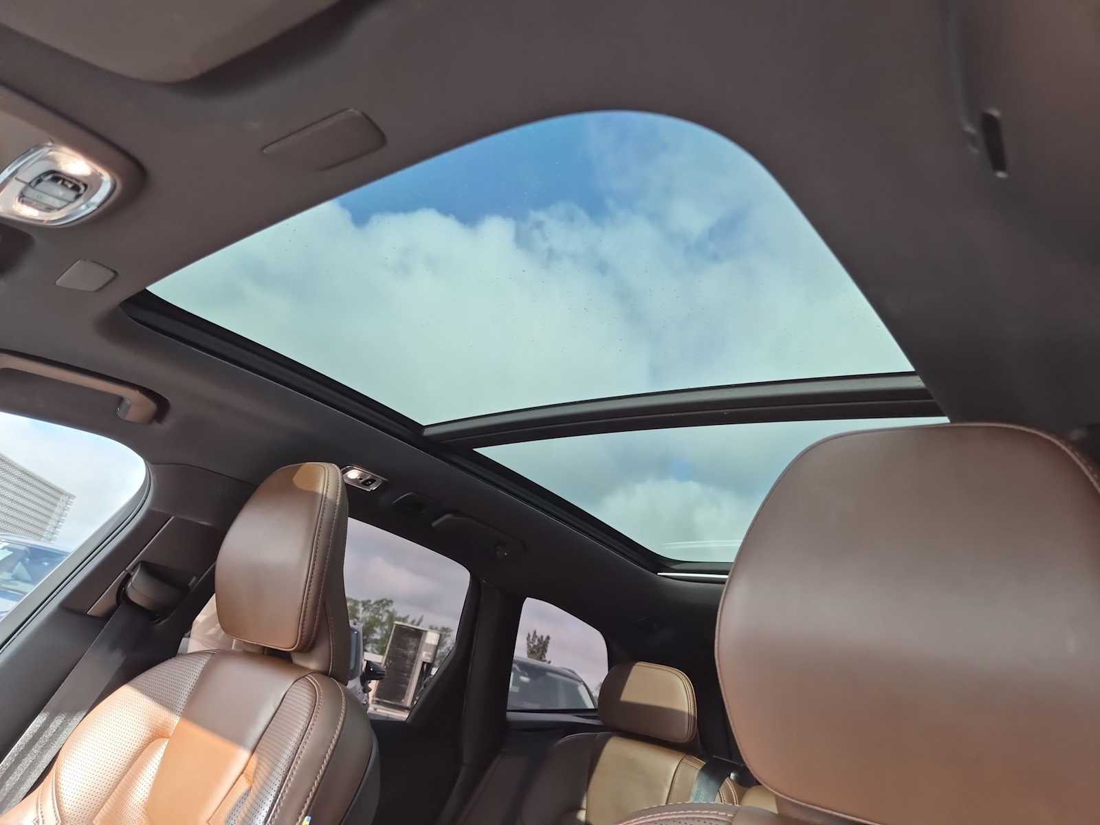 Thumbnail: 2021 Volvo XC60 - 18