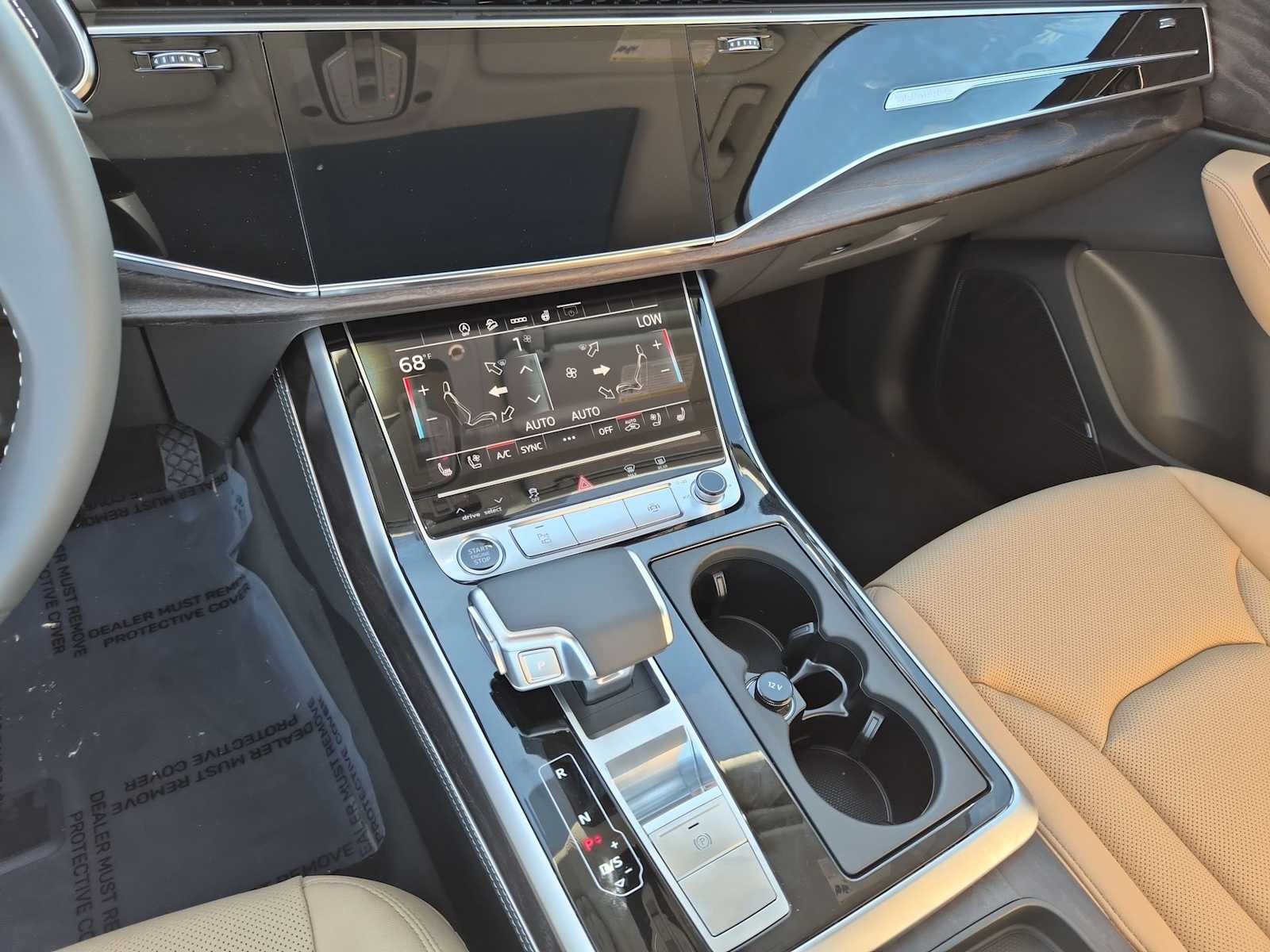 Thumbnail: 2026 Audi Q7 - 23