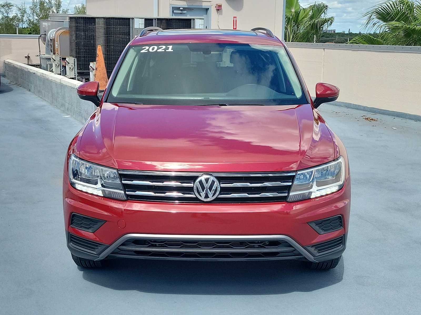Thumbnail: 2021 Volkswagen Tiguan - 9