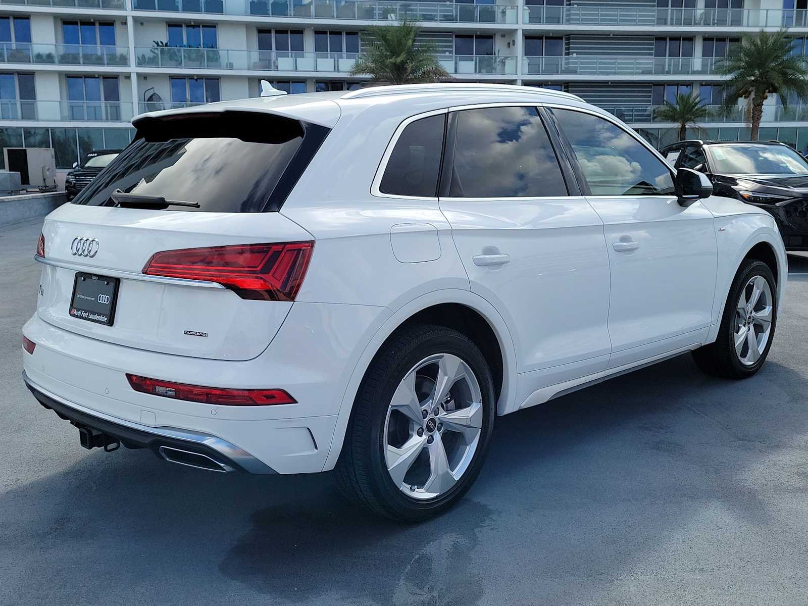 Thumbnail: 2023 Audi Q5 - 6