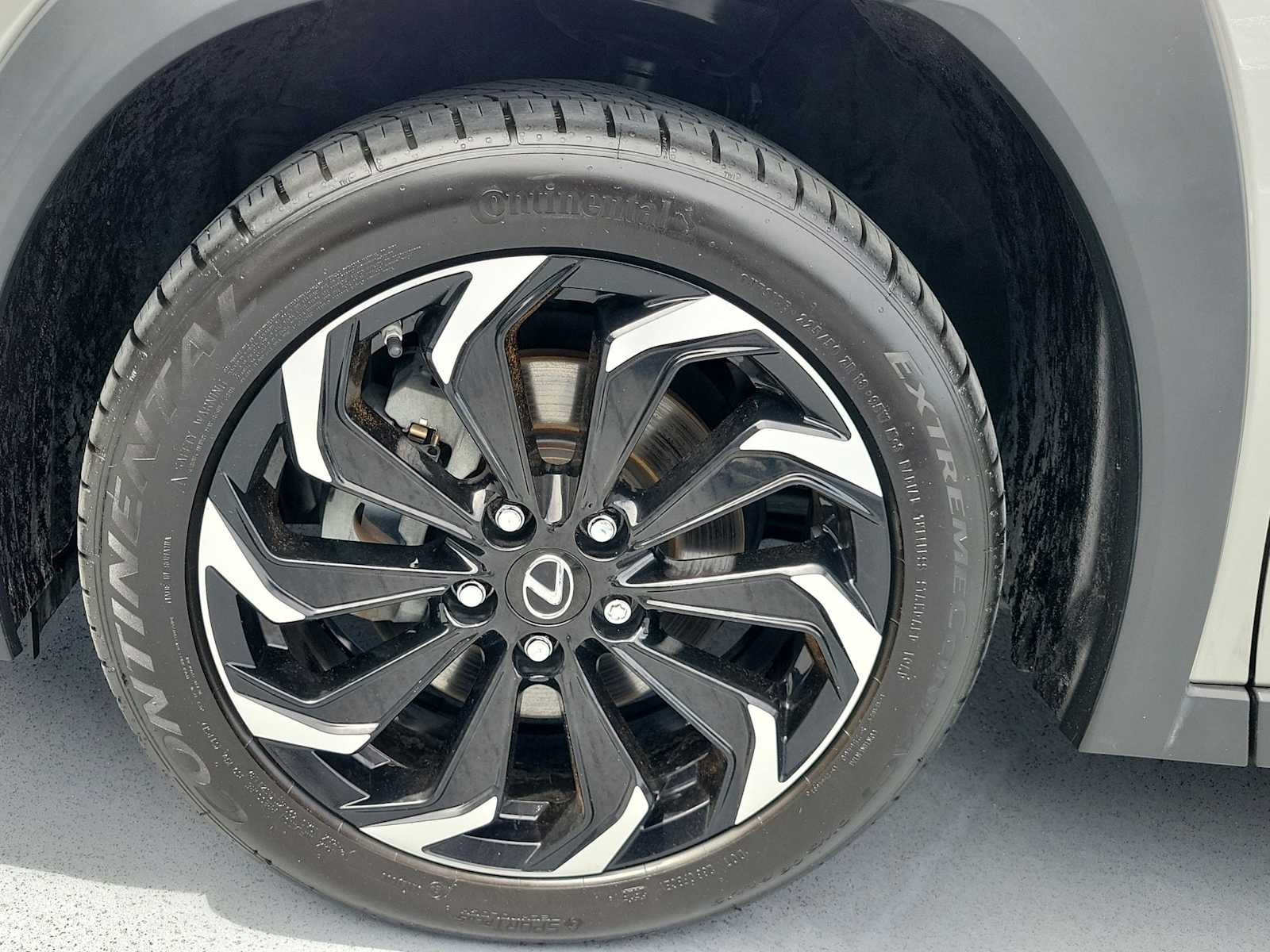 Thumbnail: 2021 Lexus UX - 13