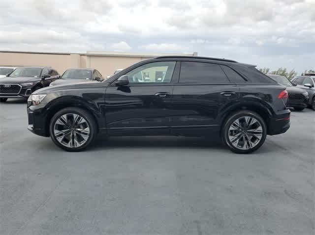 2025 Audi Q8 55 Premium Plus photo 3