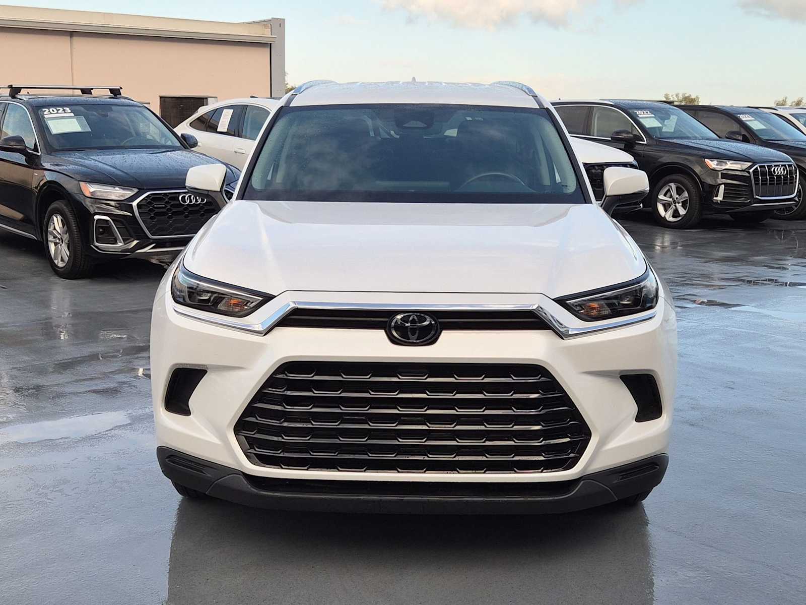 Thumbnail: 2024 Toyota Grand Highlander - 9