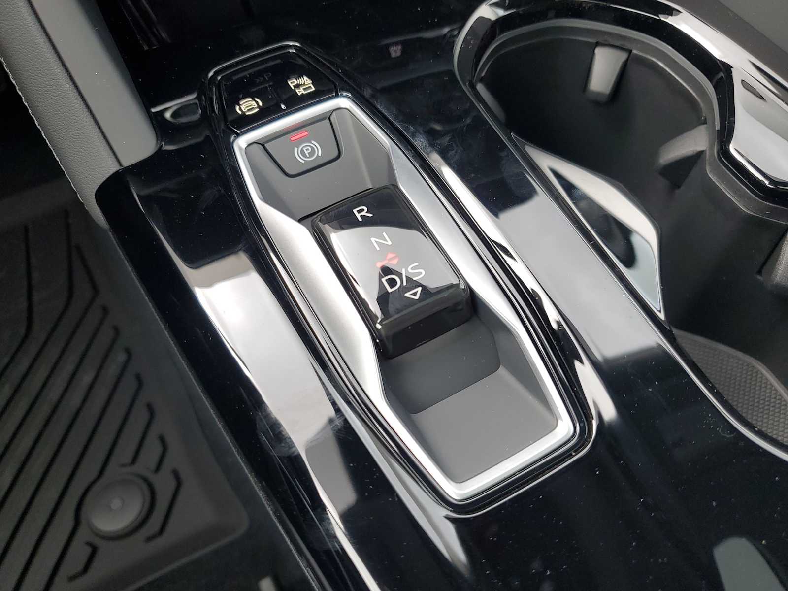 Thumbnail: 2025 Audi Q5 - 22