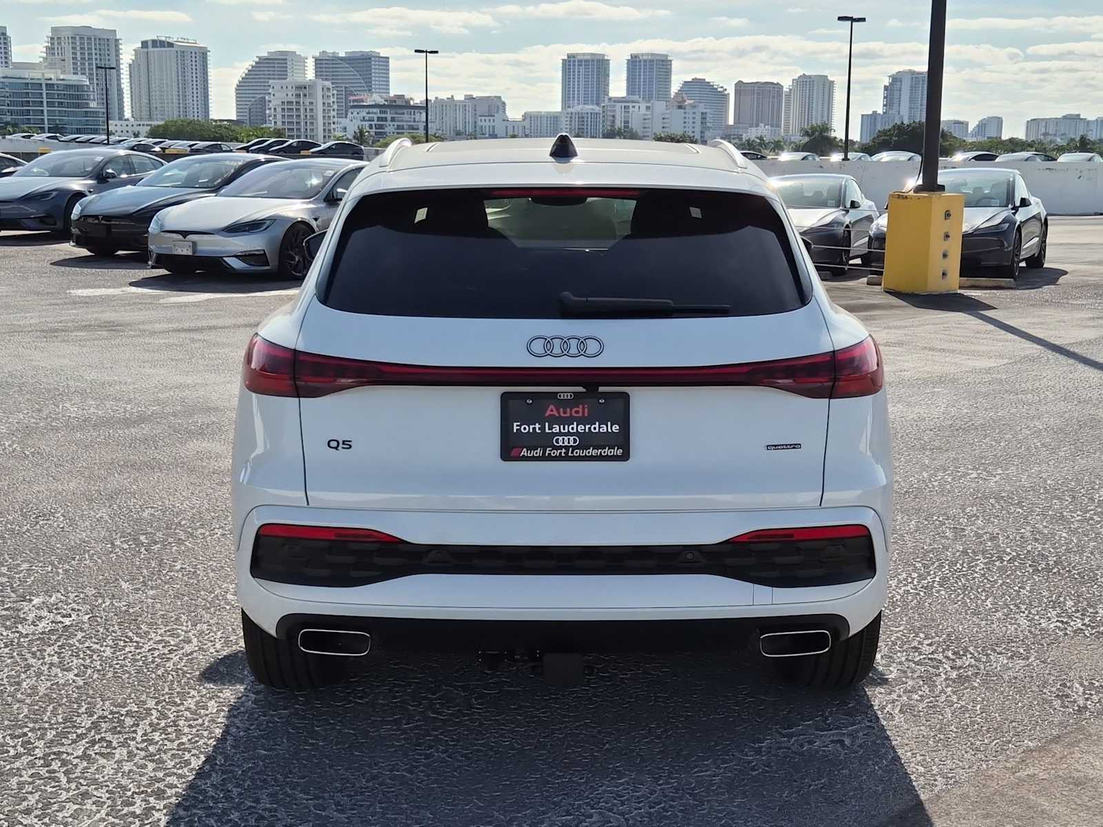 Thumbnail: 2025 Audi Q5 - 5