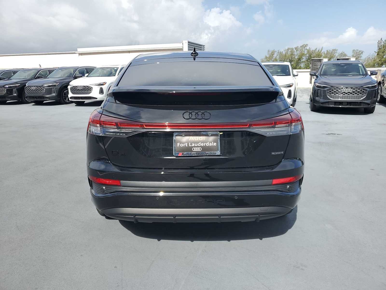 Thumbnail: 2025 Audi Q4 e-tron - 5