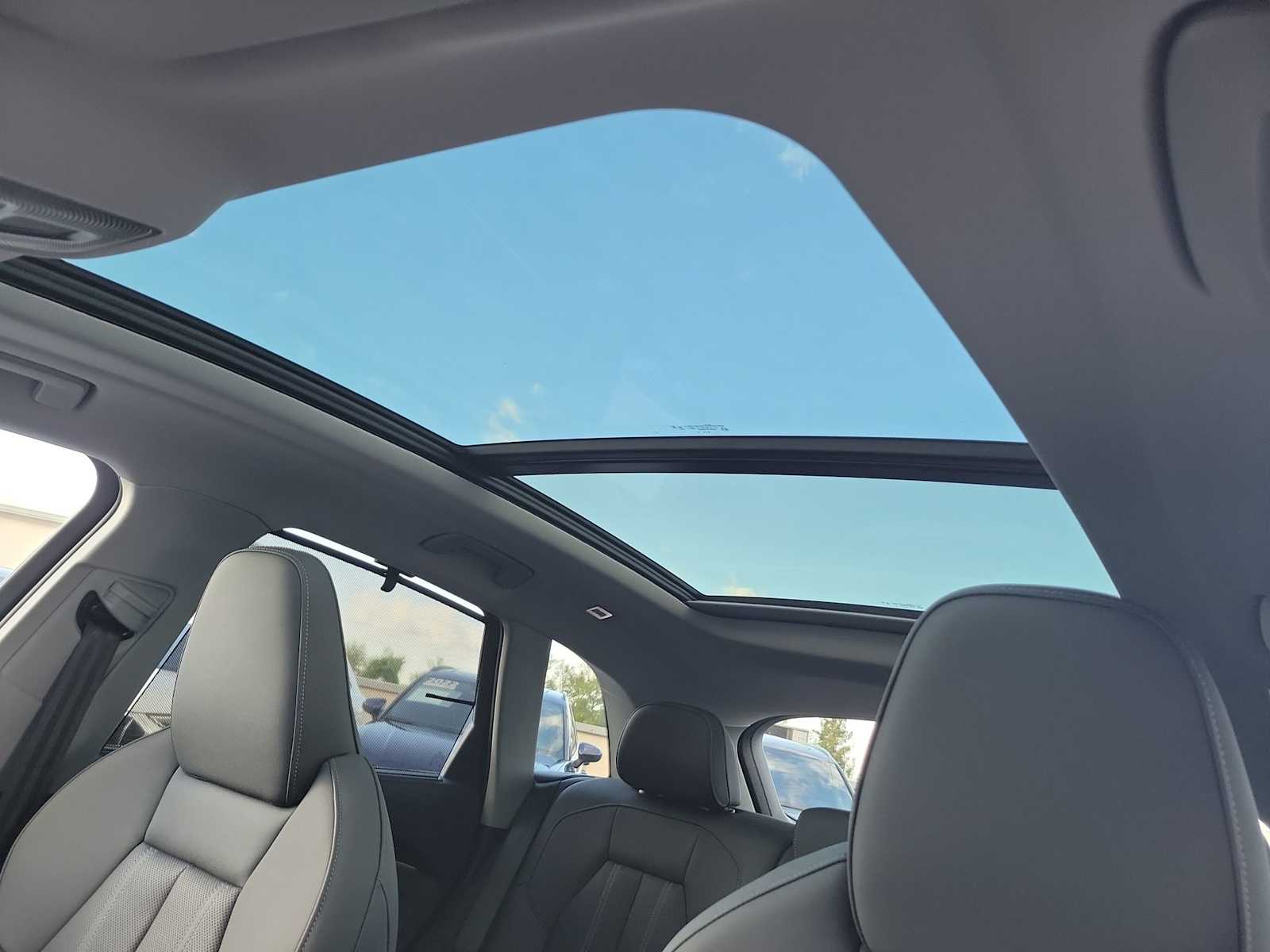 Thumbnail: 2025 Audi Q5 - 18