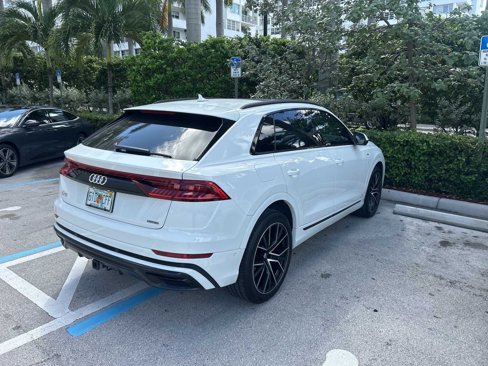 Thumbnail: 2019 Audi Q8 - 2