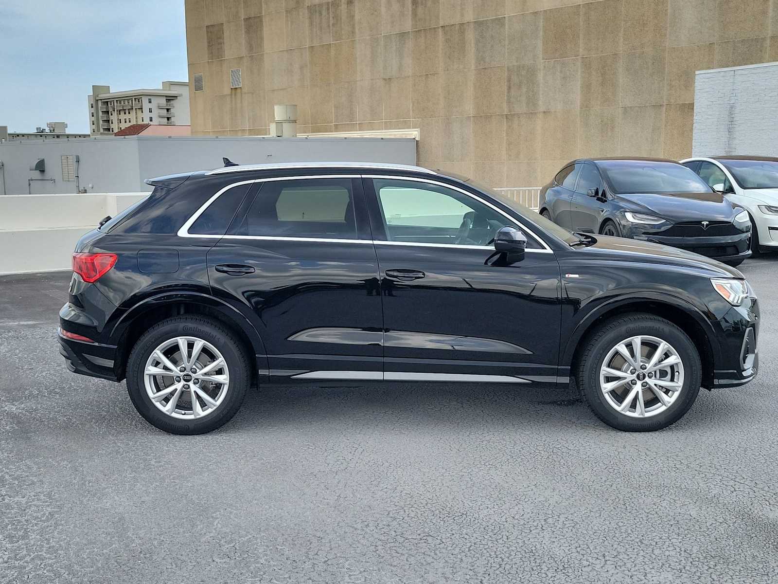 Thumbnail: 2025 Audi Q3 - 7