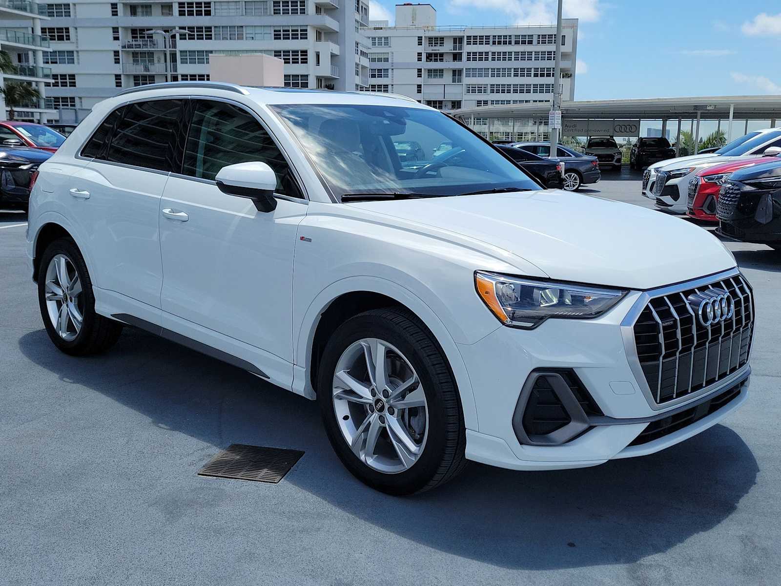 Thumbnail: 2022 Audi Q3 - 8