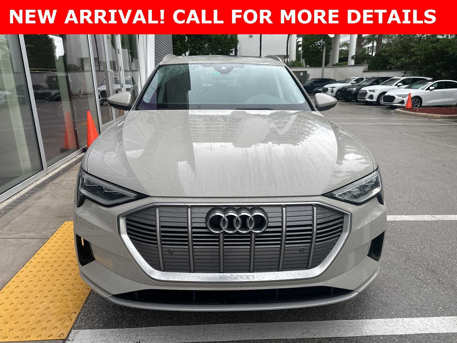 Thumbnail: 2022 Audi e-tron - 2