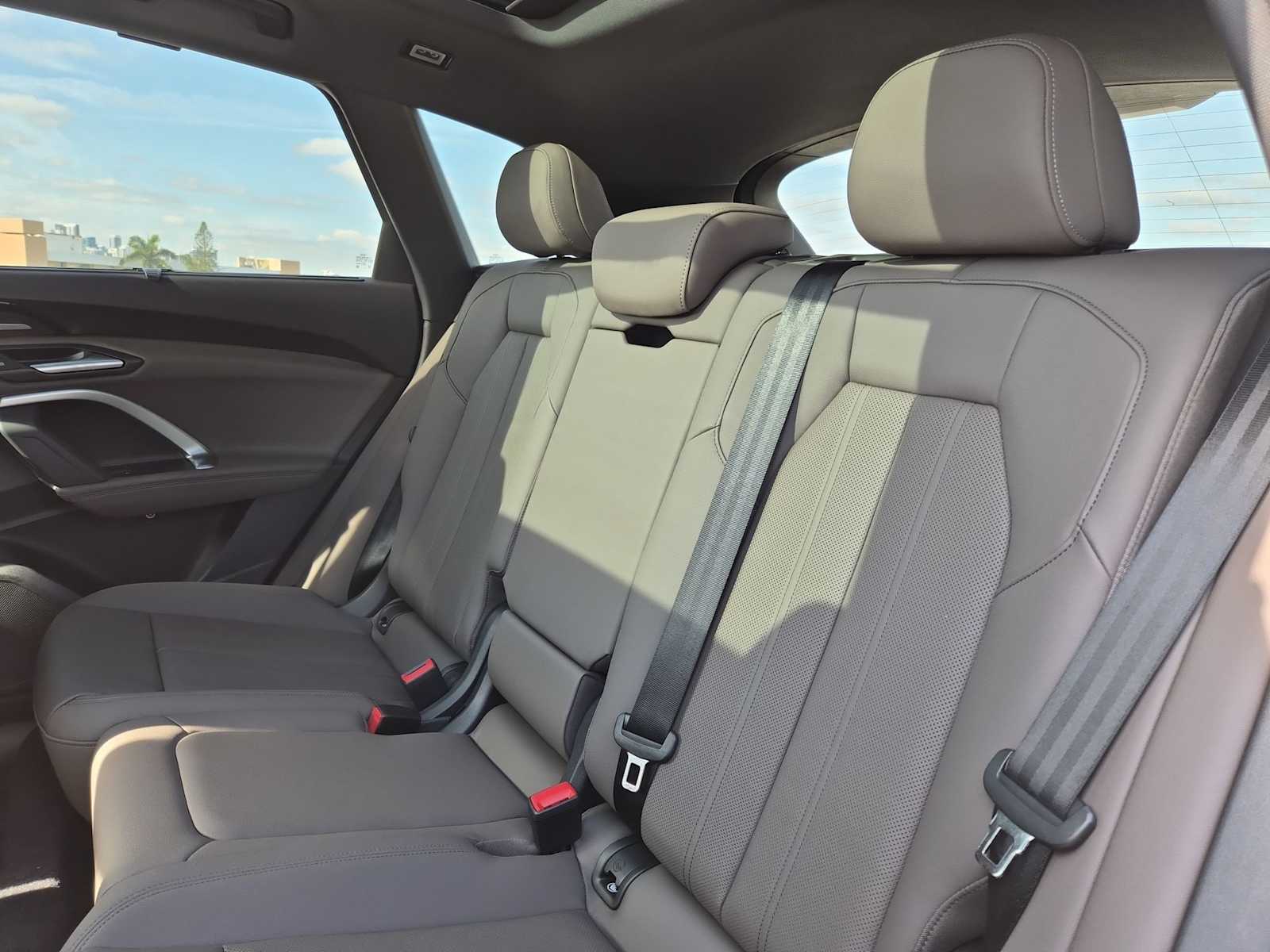 Thumbnail: 2025 Audi Q5 - 19