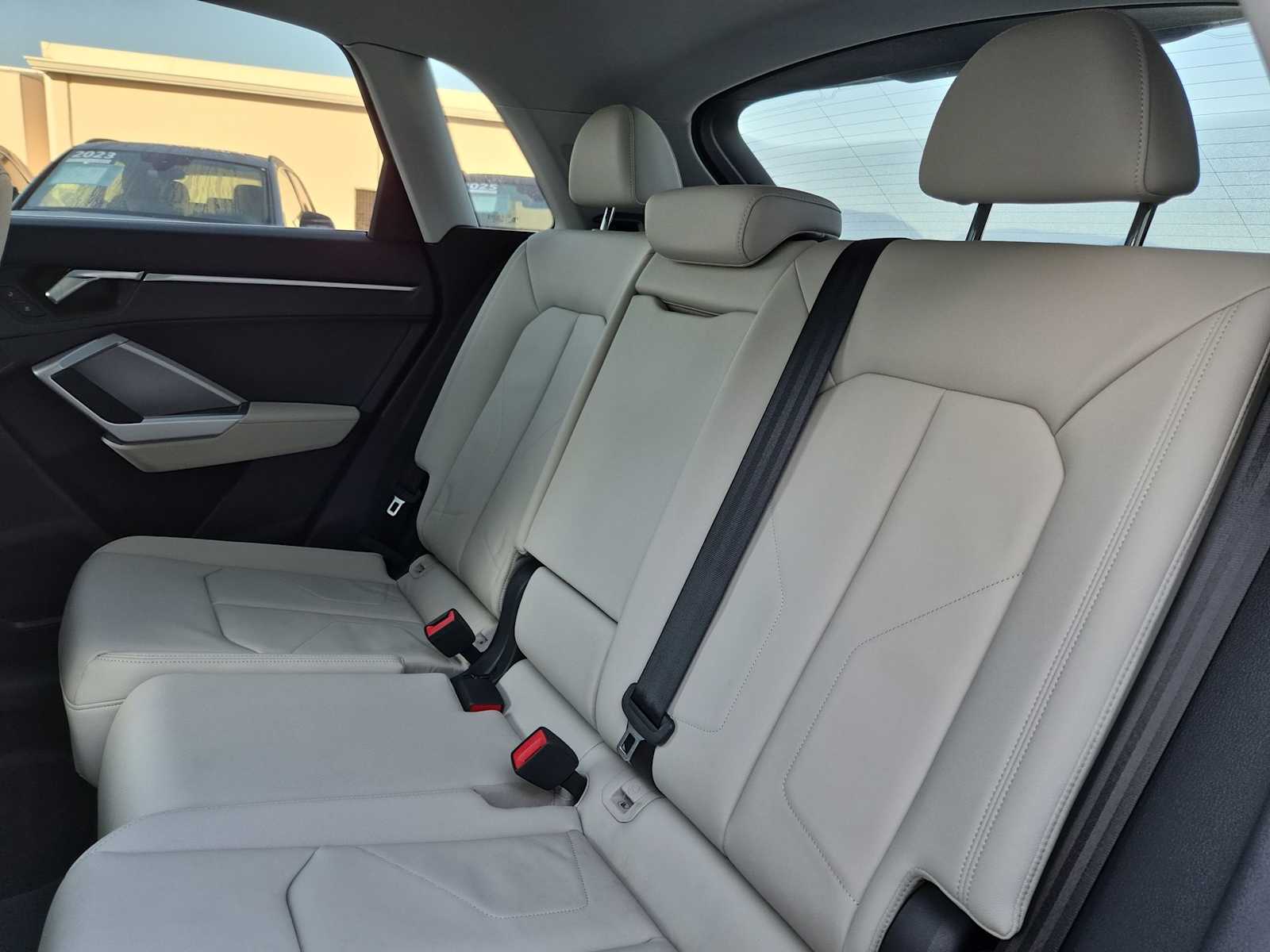 Thumbnail: 2025 Audi Q3 - 19