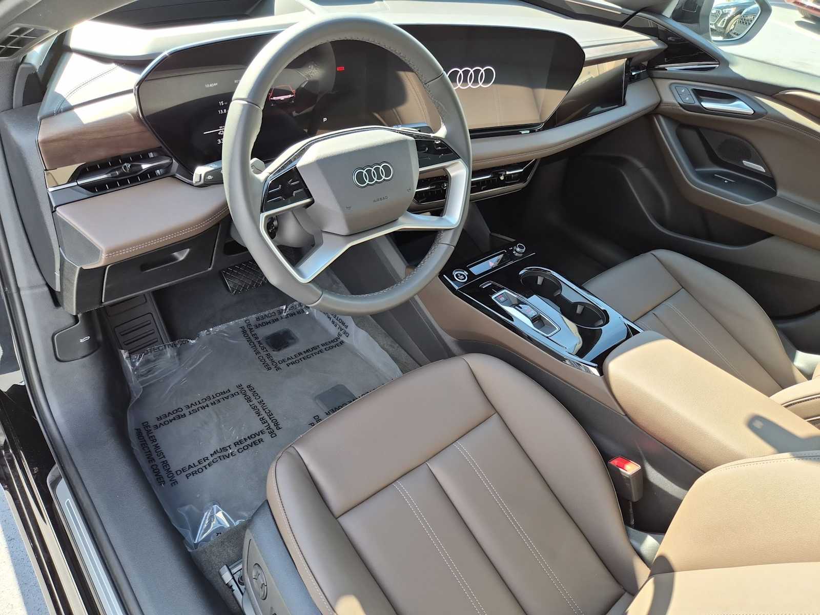 Thumbnail: 2025 Audi e-tron S - 2