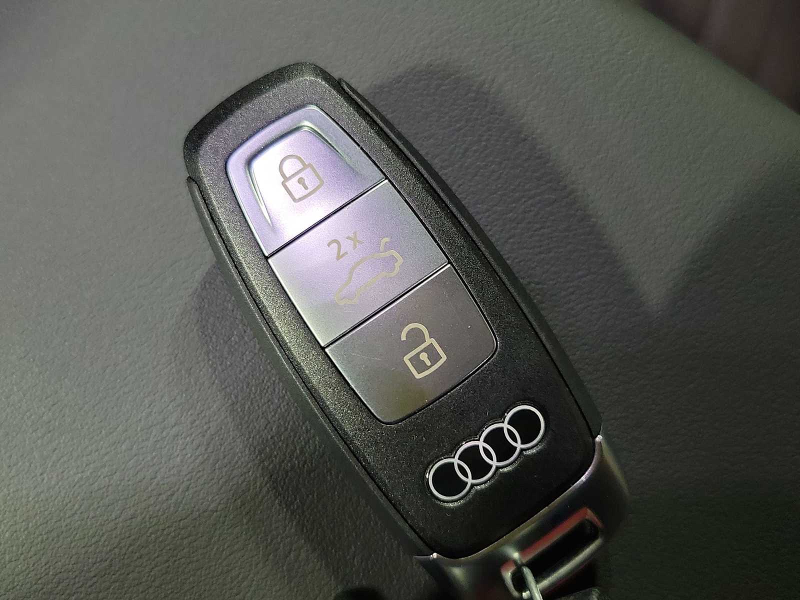 Thumbnail: 2026 Audi Q3 - 27