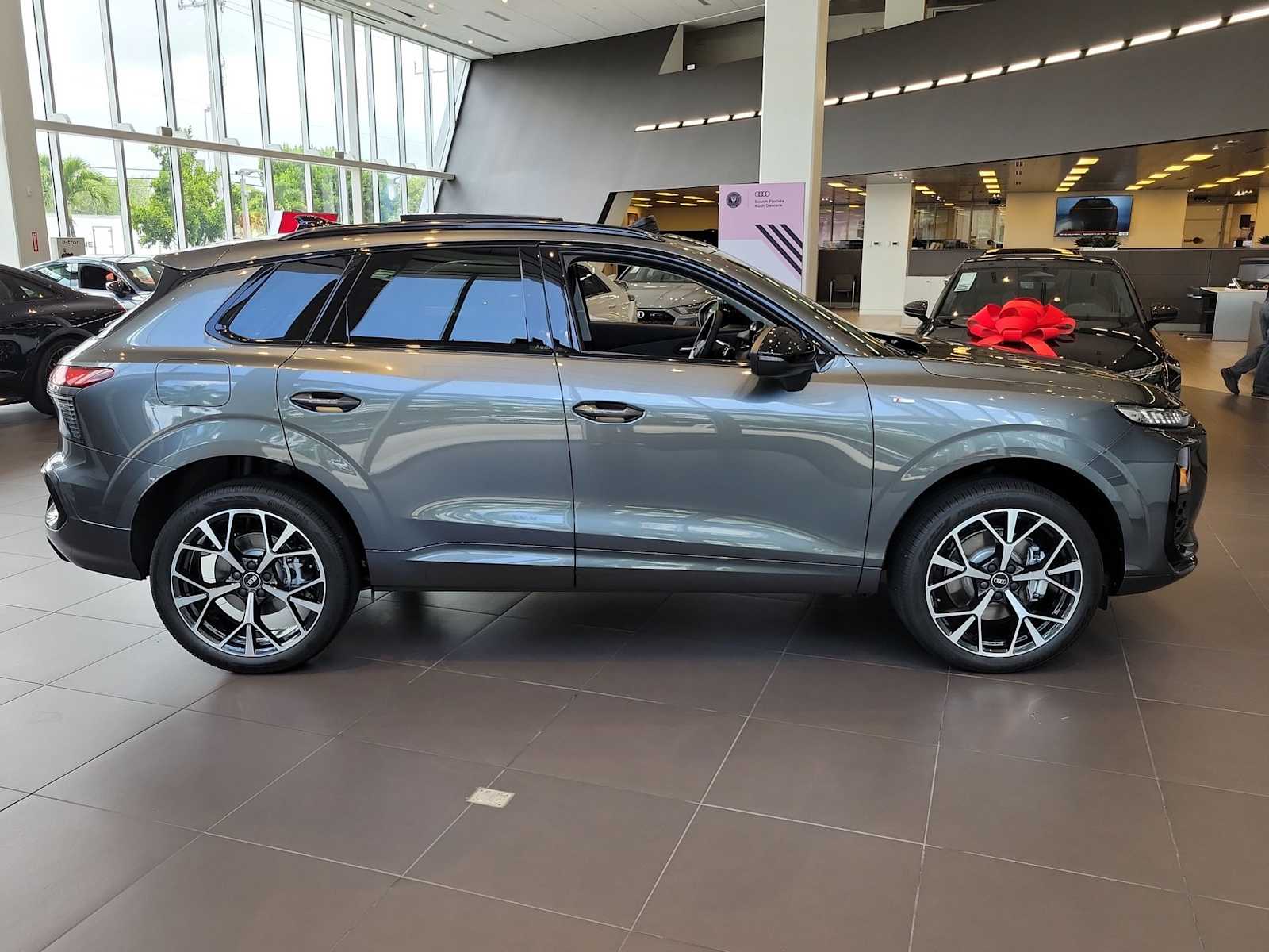 Thumbnail: 2026 Audi Q3 - 7
