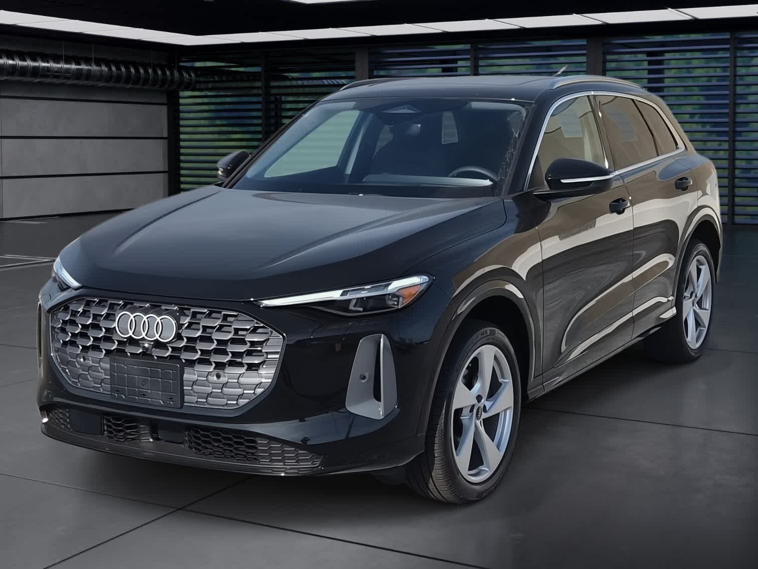 Thumbnail: 2025 Audi Q5 - 1
