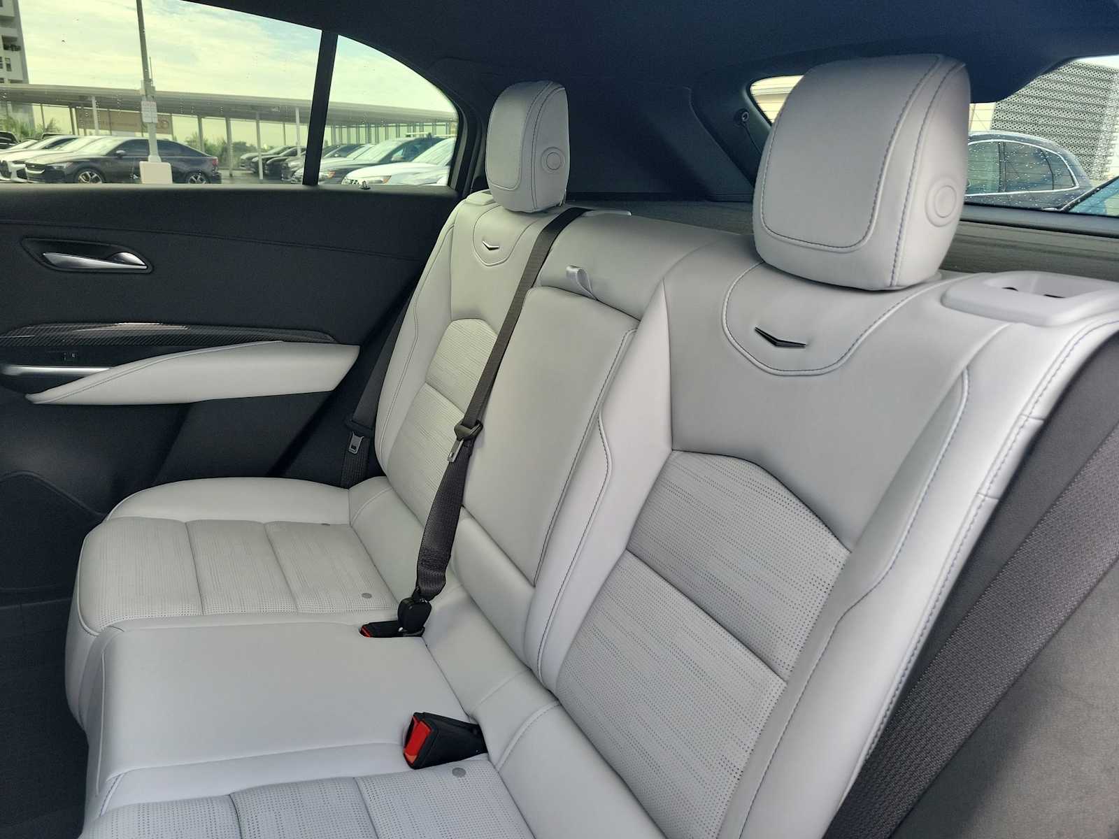 Thumbnail: 2024 Cadillac XT4 - 18