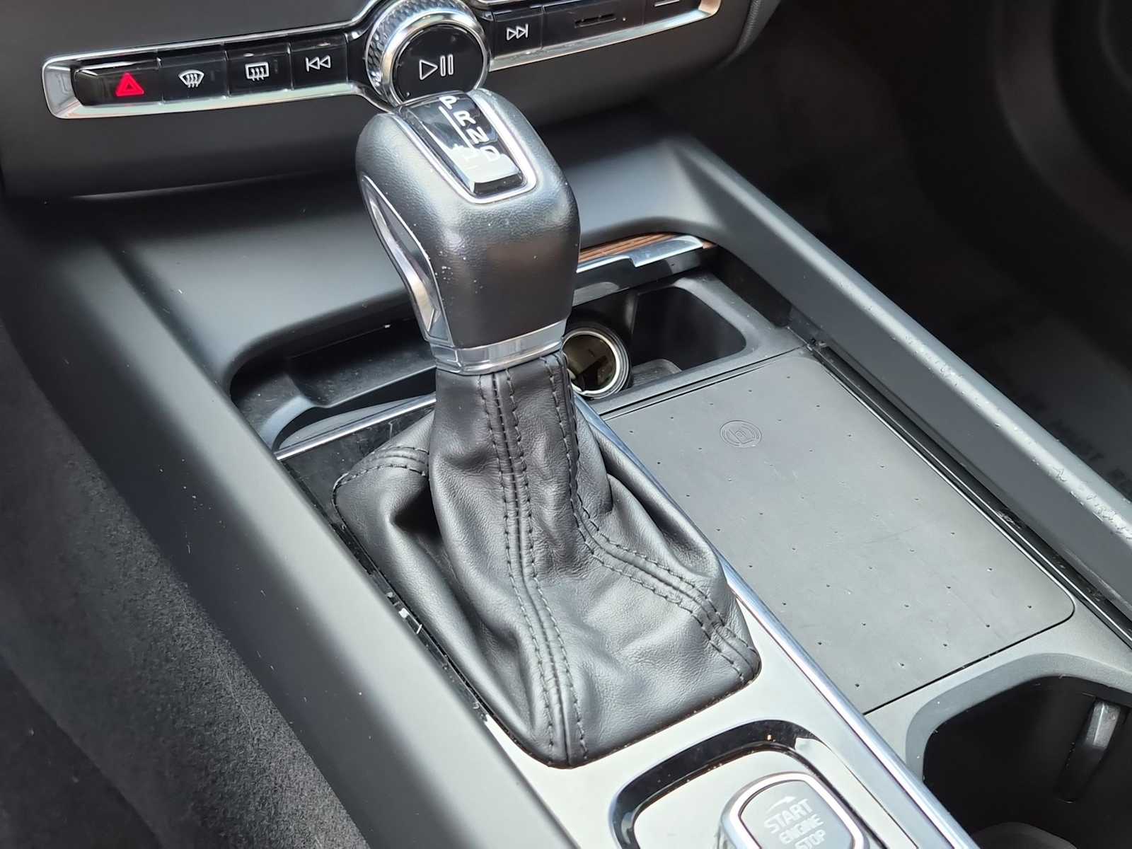 Thumbnail: 2021 Volvo XC60 - 25